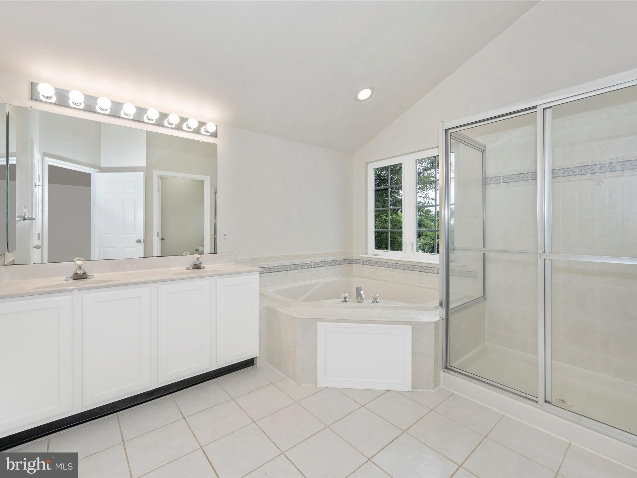 WALNUT RIDGE - Residential