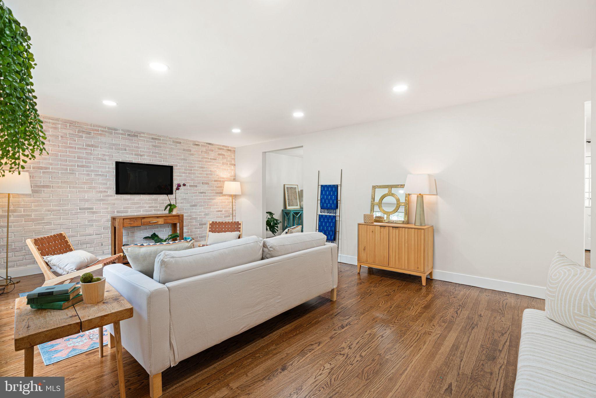 116 RHOADS AVENUE