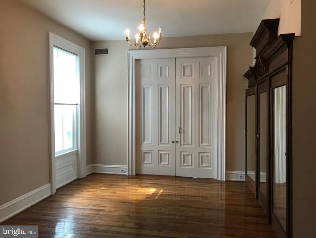 FAIRMOUNT - Residential Lease