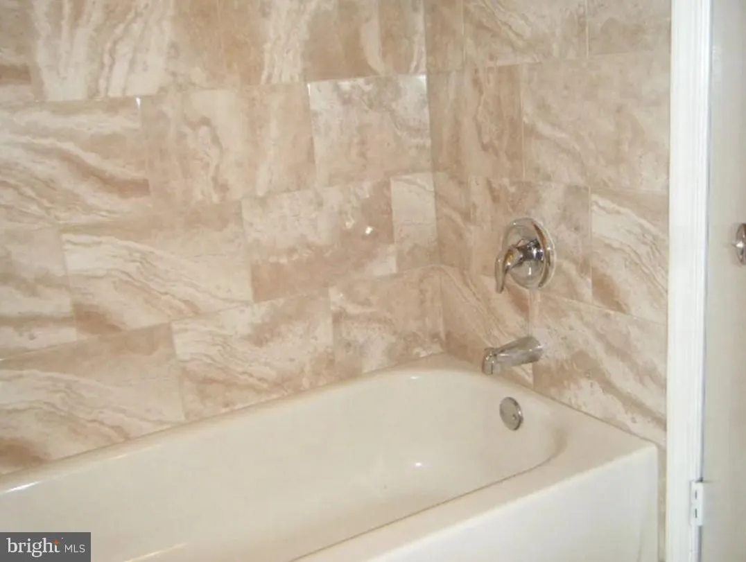 Philadelphia, Pennsylvania 19130, United States, 1 Bedroom Bedrooms, ,1 BathroomBathrooms,Residential,Pending,109035