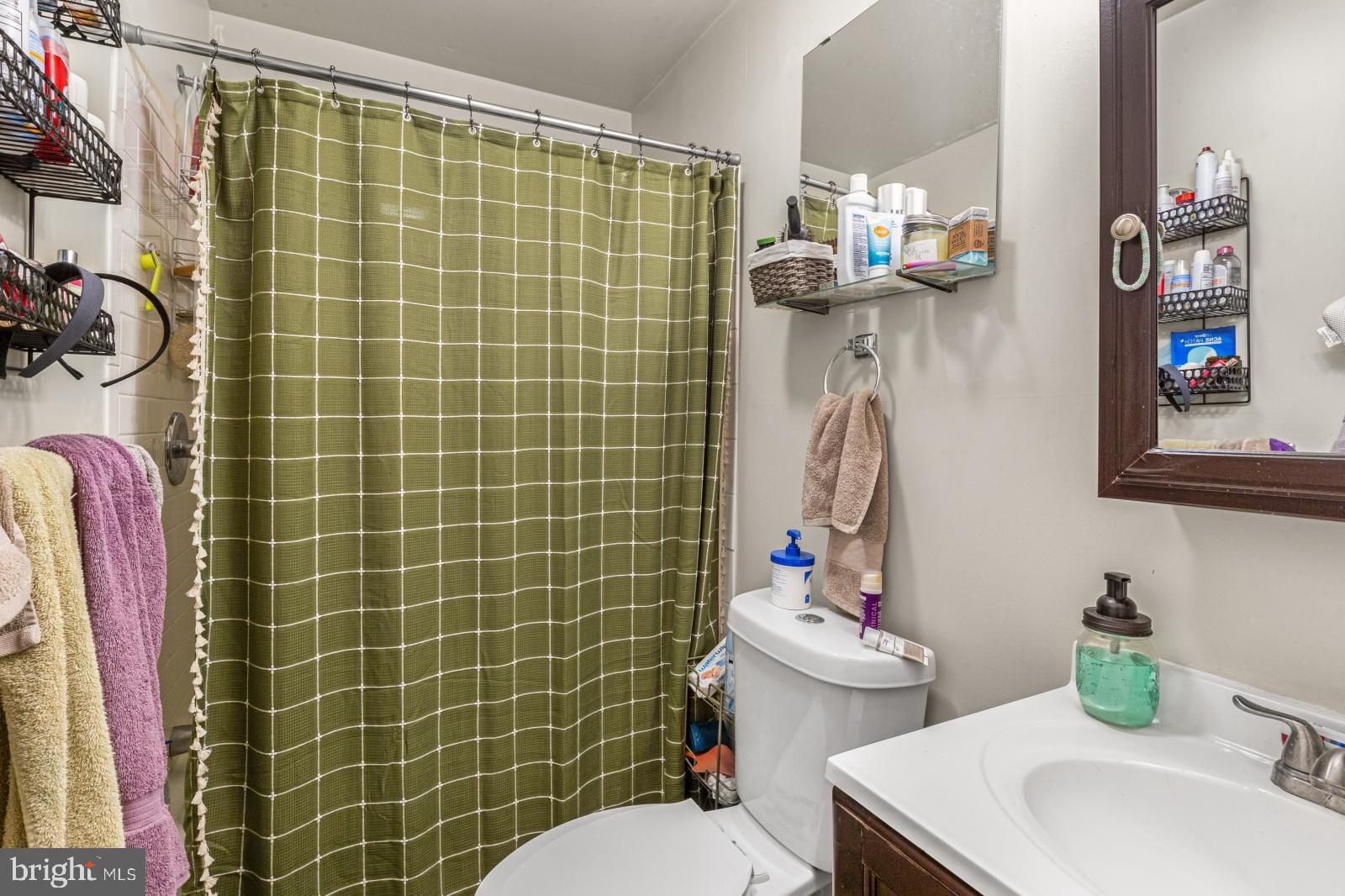 FAIRMOUNT - Residential Lease