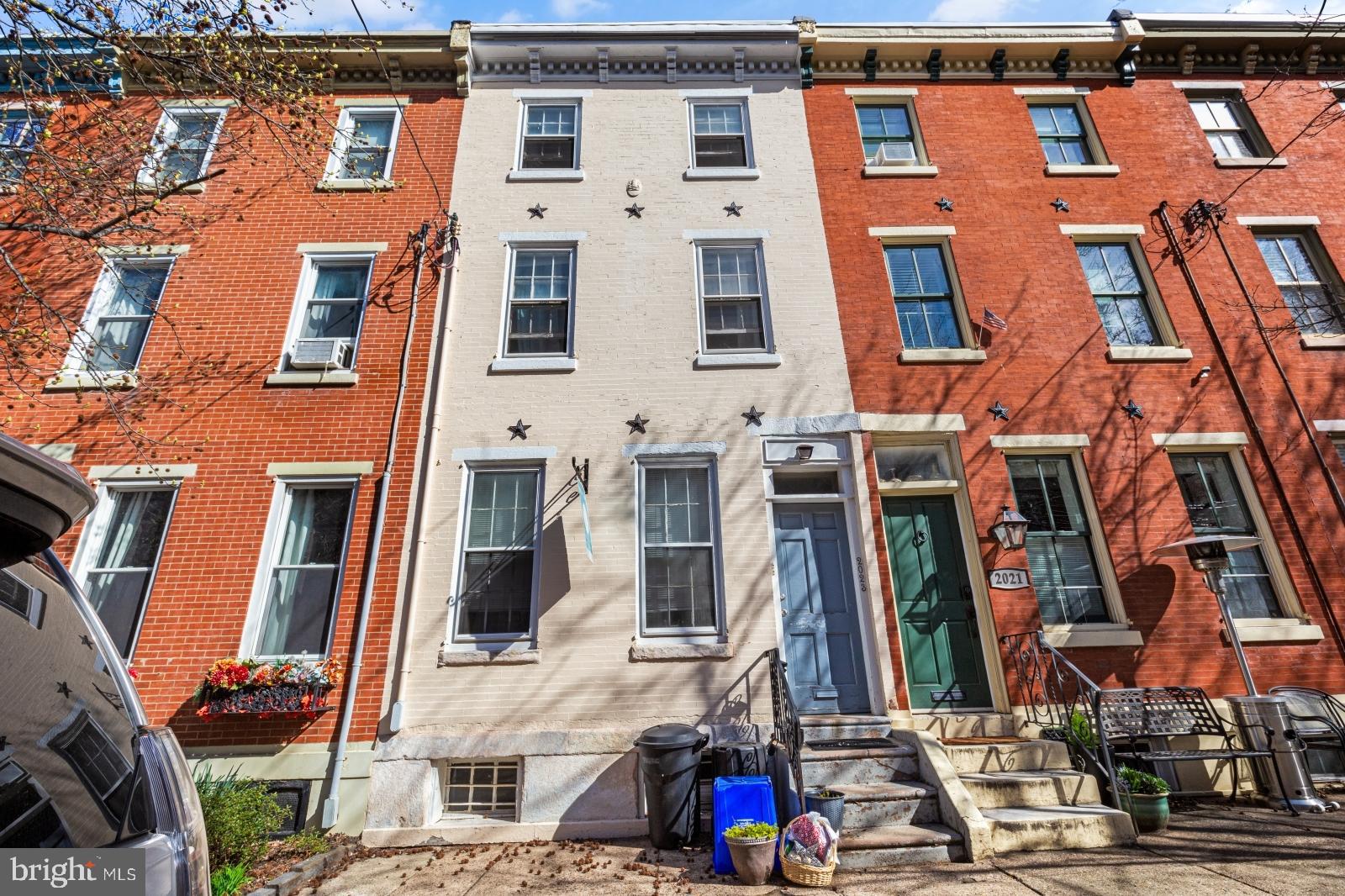 FAIRMOUNT - Residential Lease