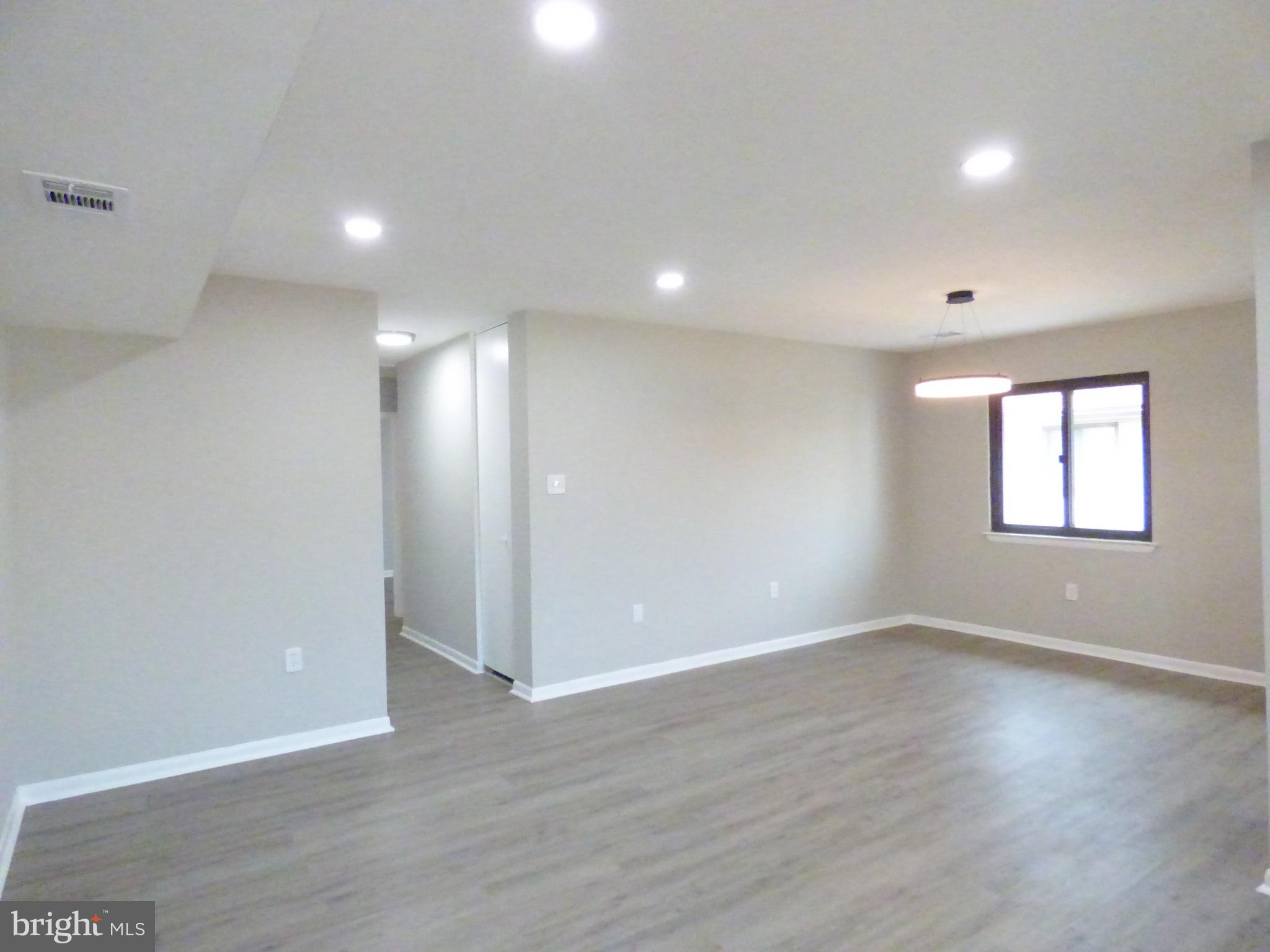 PINEWOOD LAWNS - Residential