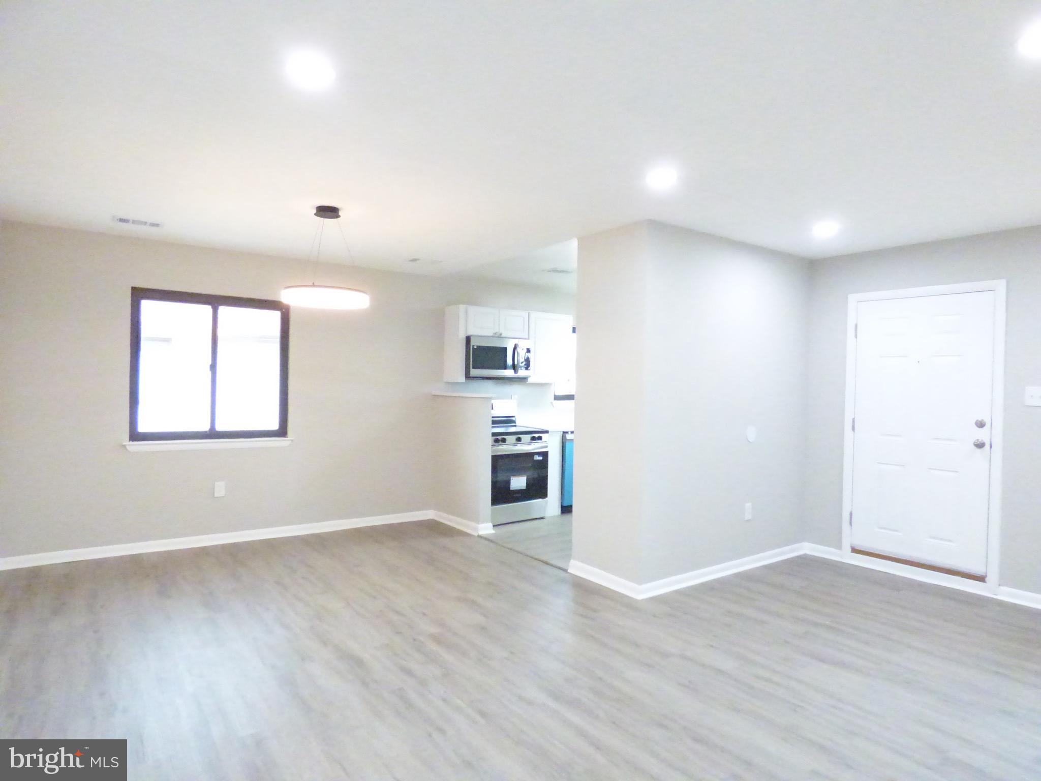 PINEWOOD LAWNS - Residential