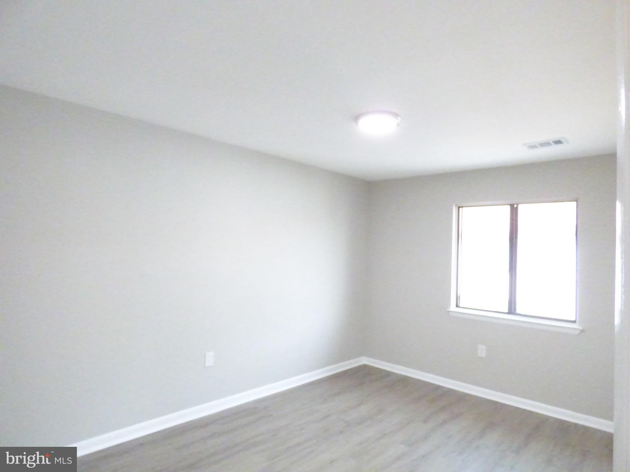 PINEWOOD LAWNS - Residential