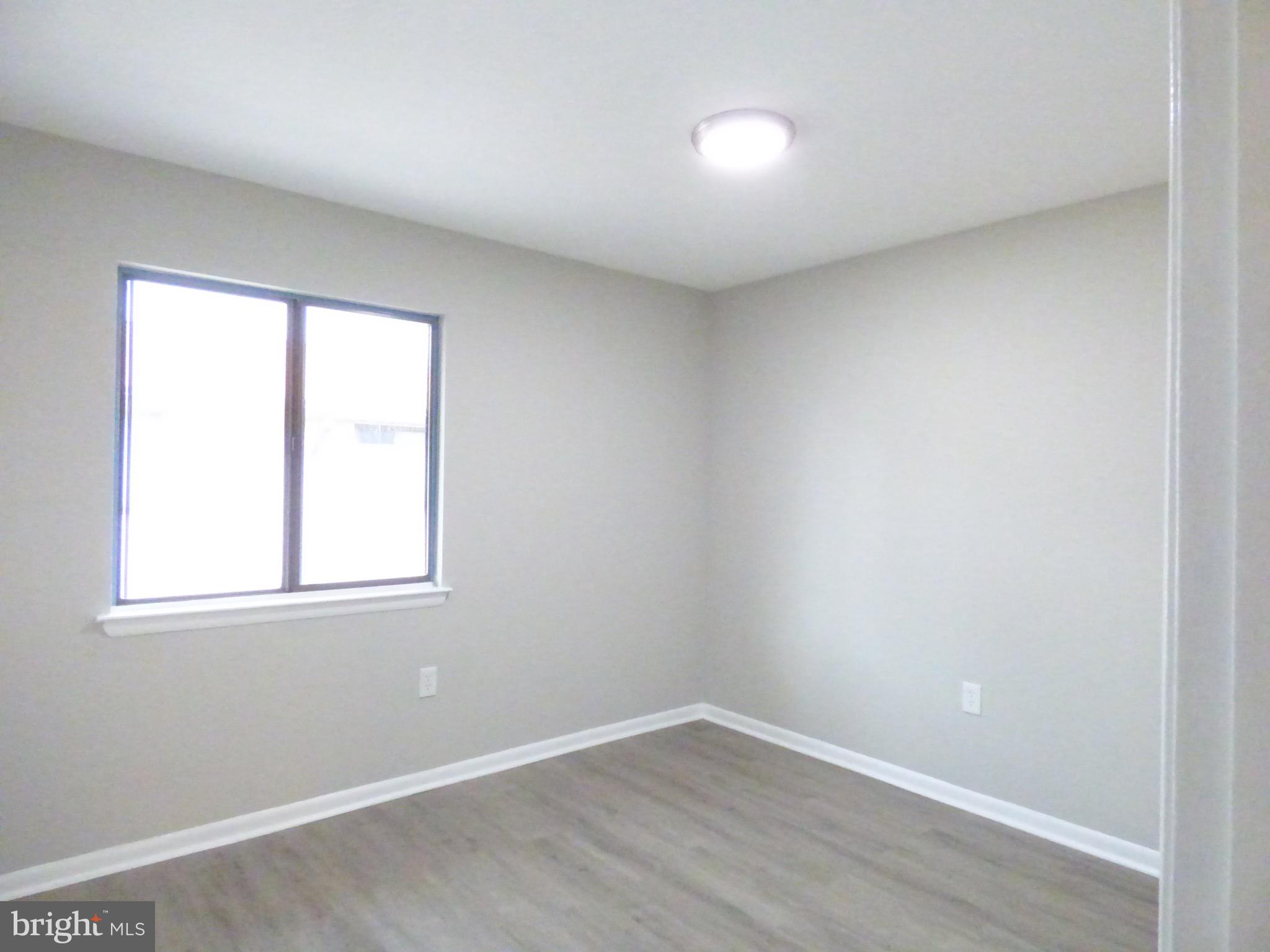 PINEWOOD LAWNS - Residential