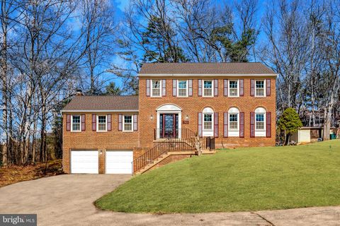 Photo of 7820 Antiopi Street, ANNANDALE, VA 22003 (MLS # VAFX2295376)