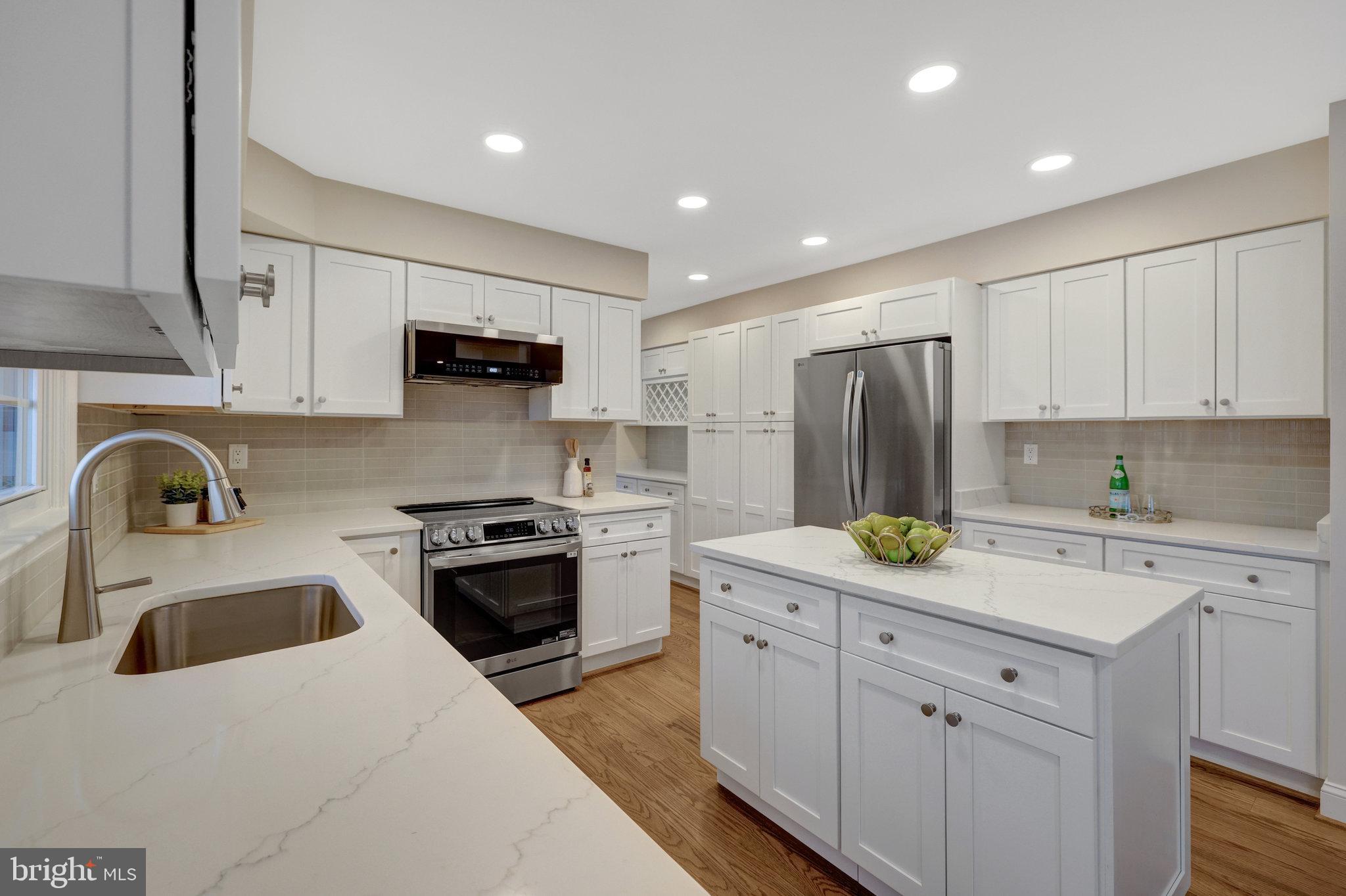 CHACONAS ESTATES - Residential