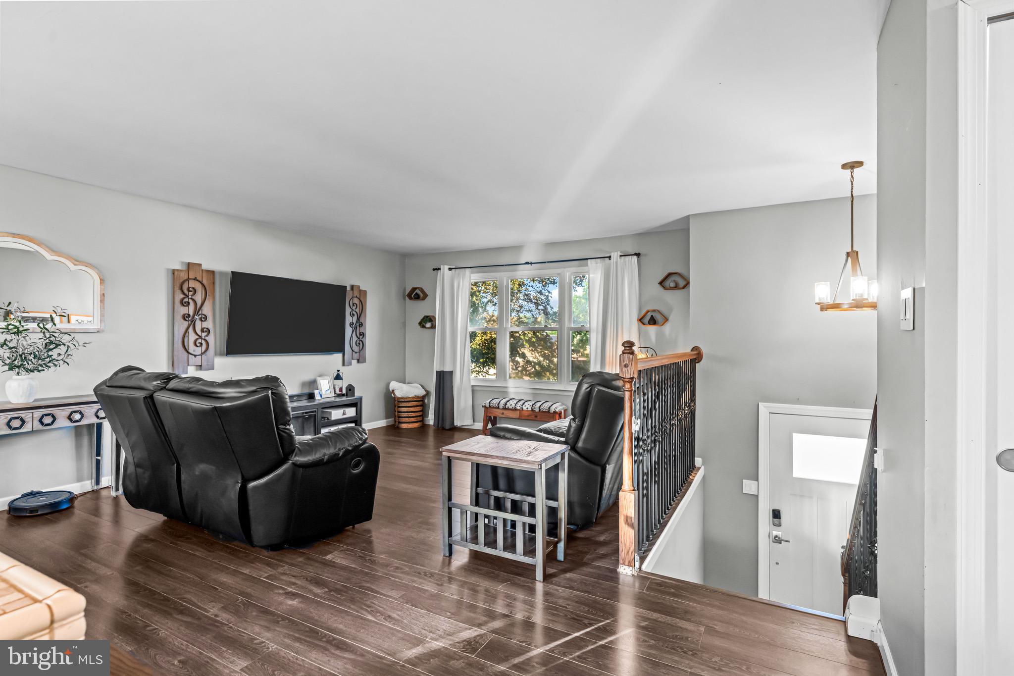 569 SHERRY DRIVE