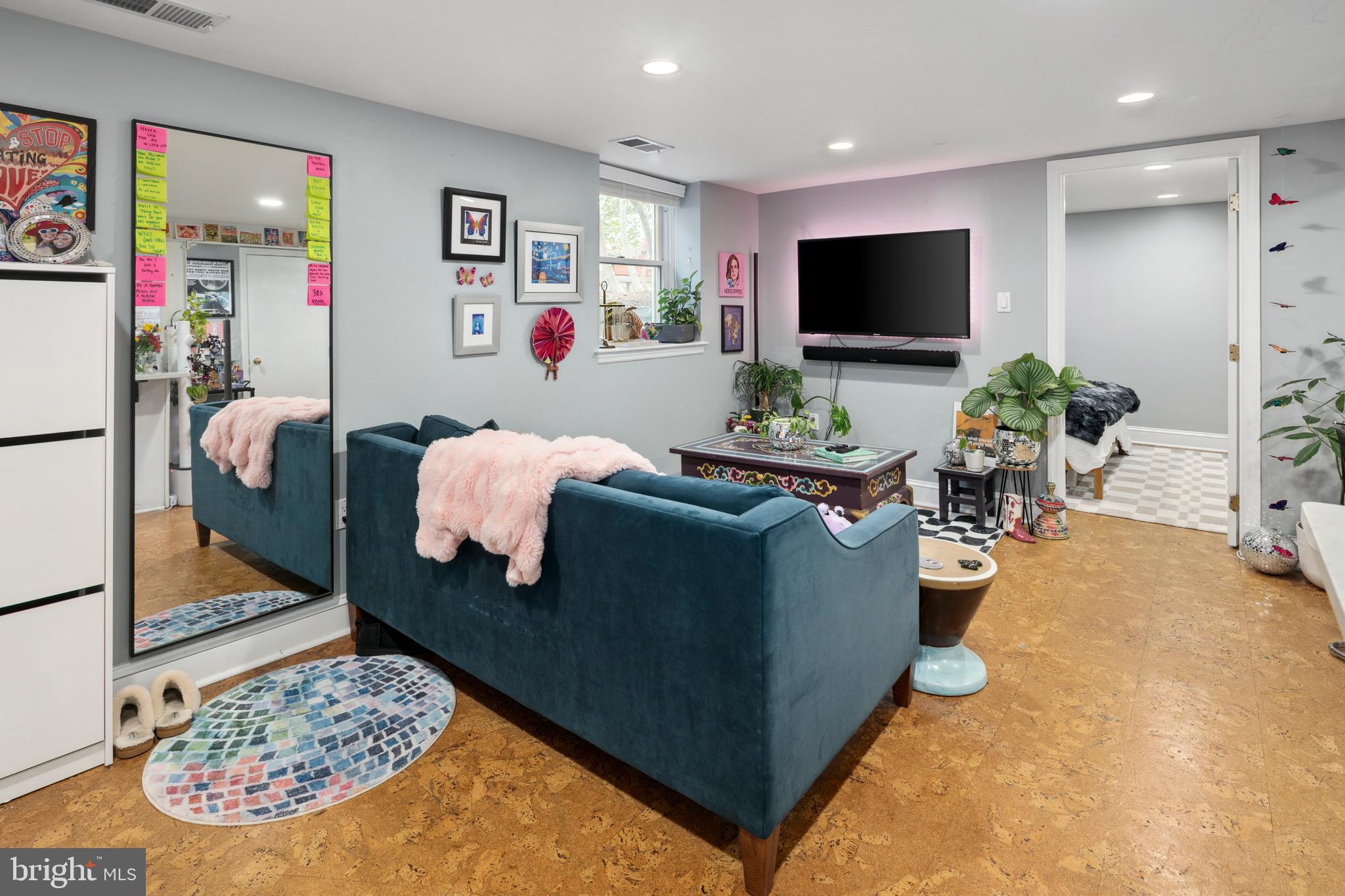 LYON VILLAGE - Residential