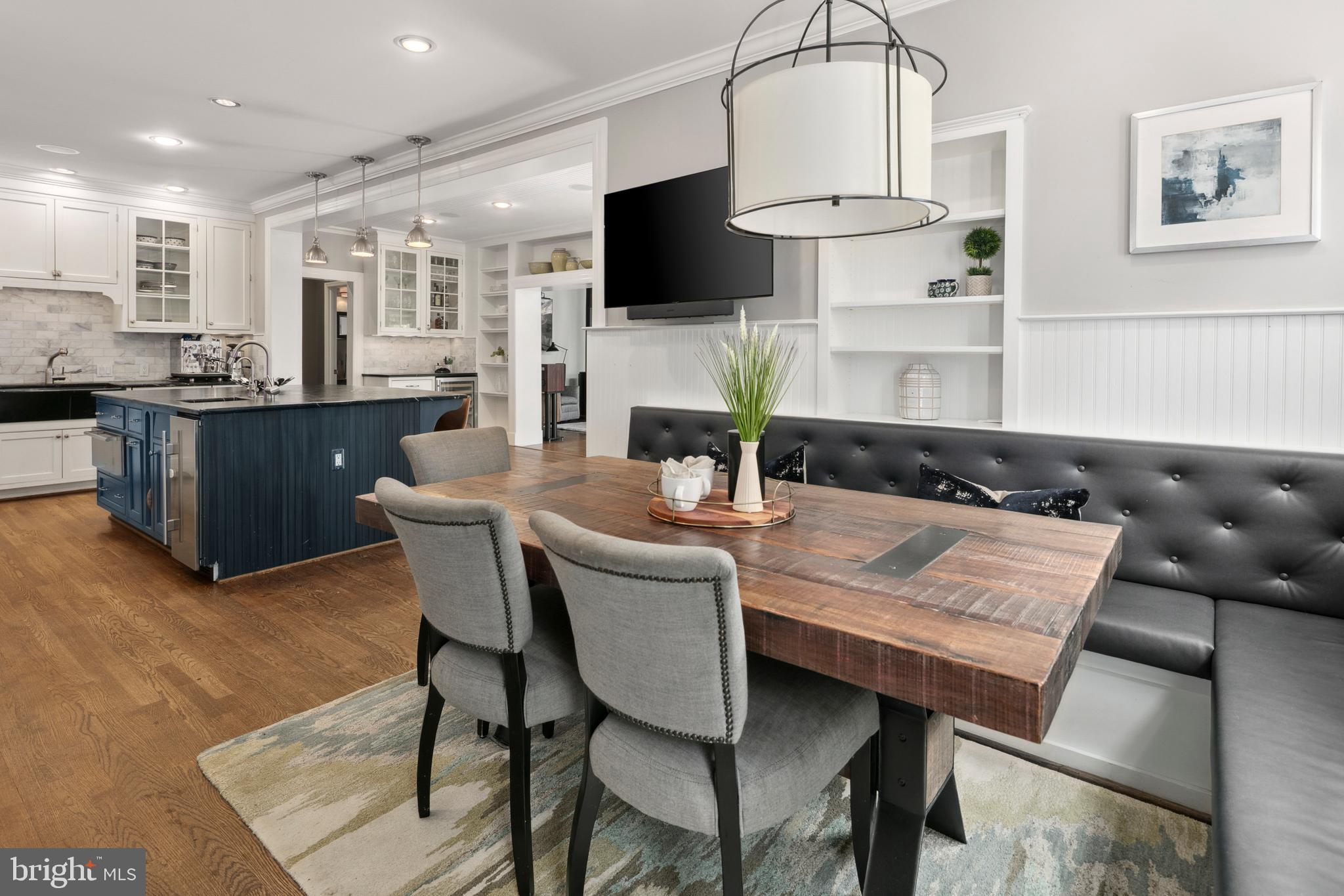 LYON VILLAGE - Residential