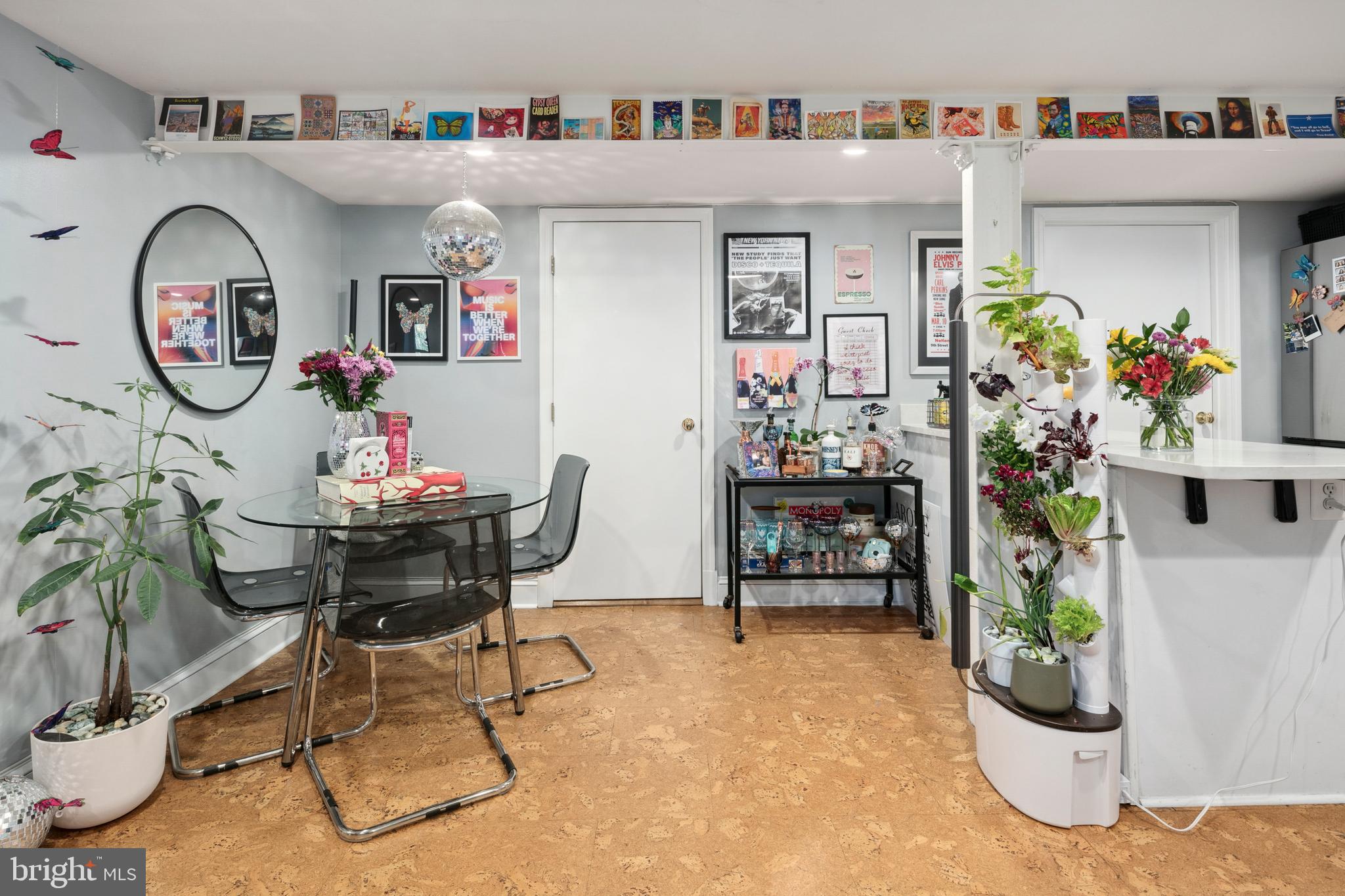 LYON VILLAGE - Residential