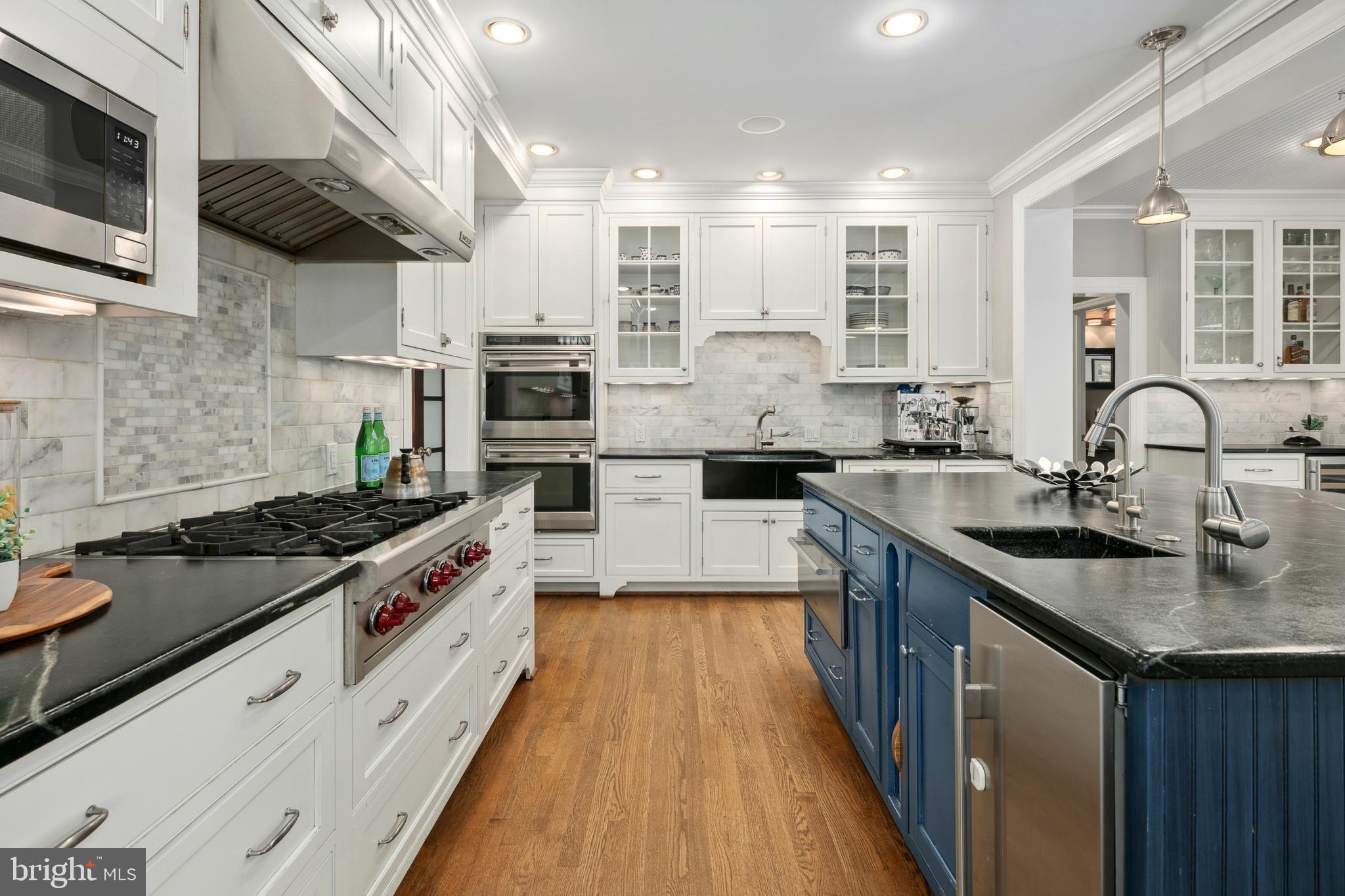 LYON VILLAGE - Residential