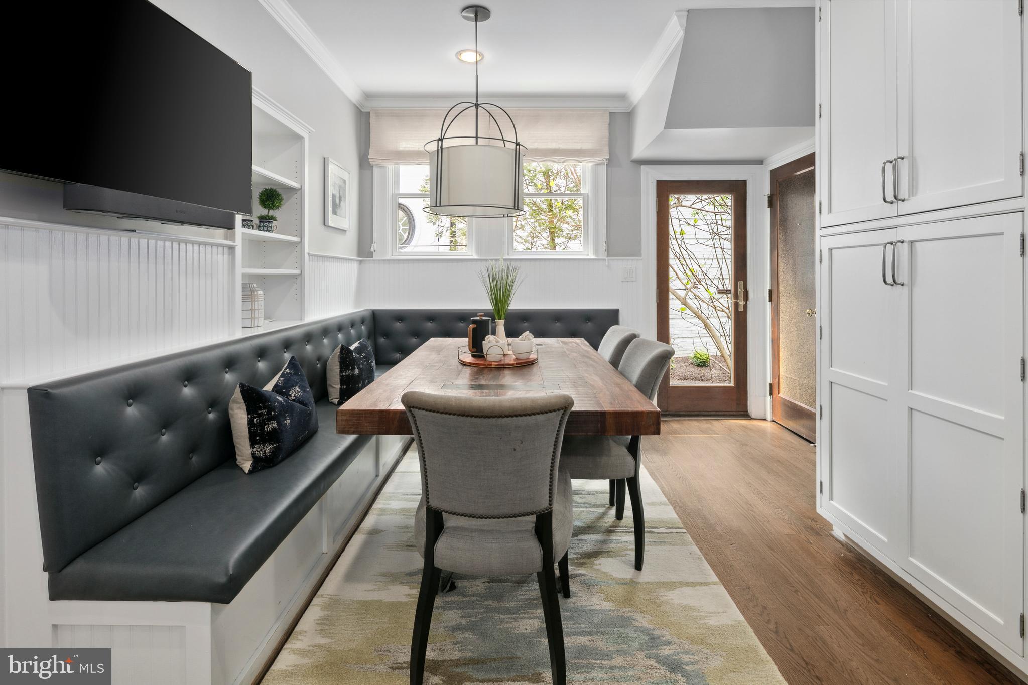 LYON VILLAGE - Residential