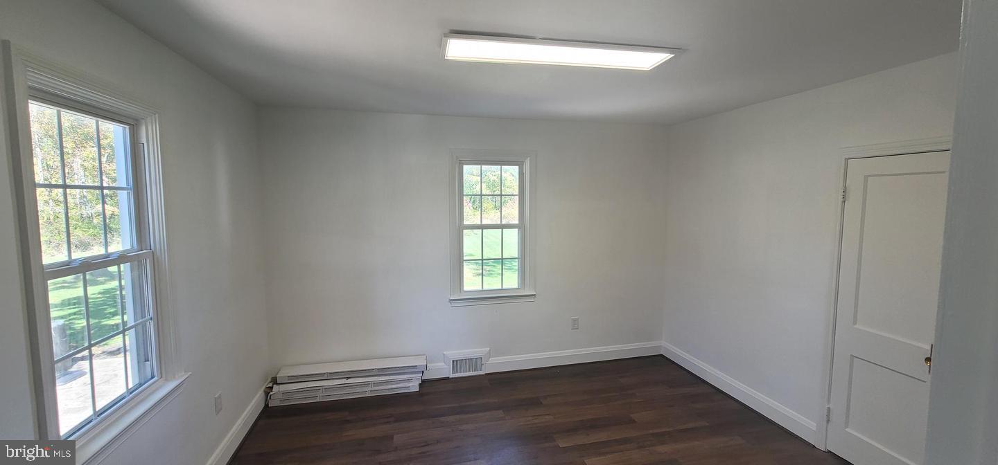 WINDSOR MILL - Residential