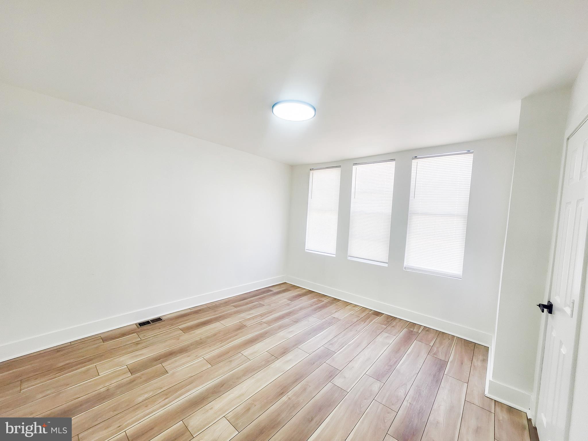 HOLMESBURG - Residential