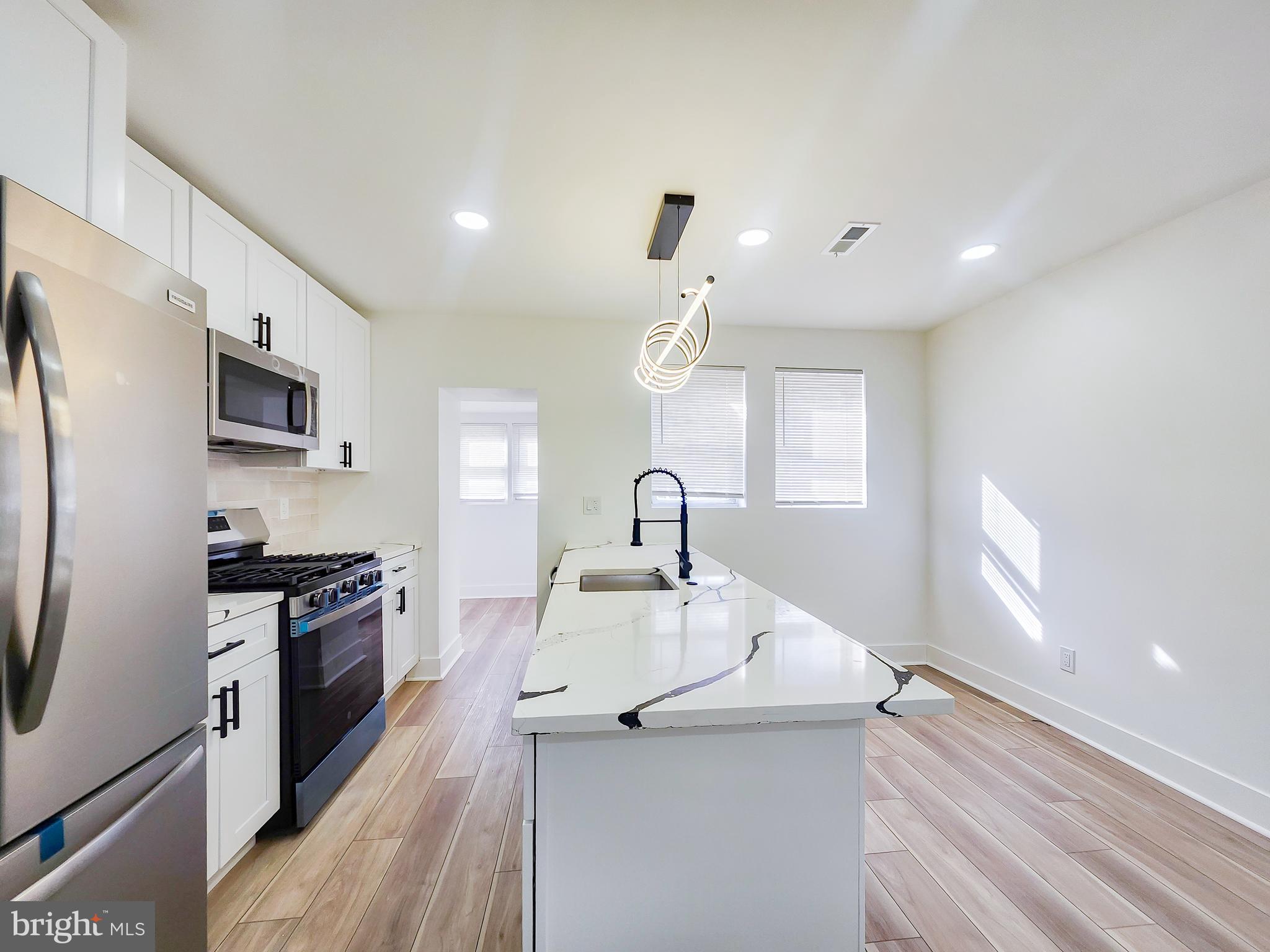 HOLMESBURG - Residential