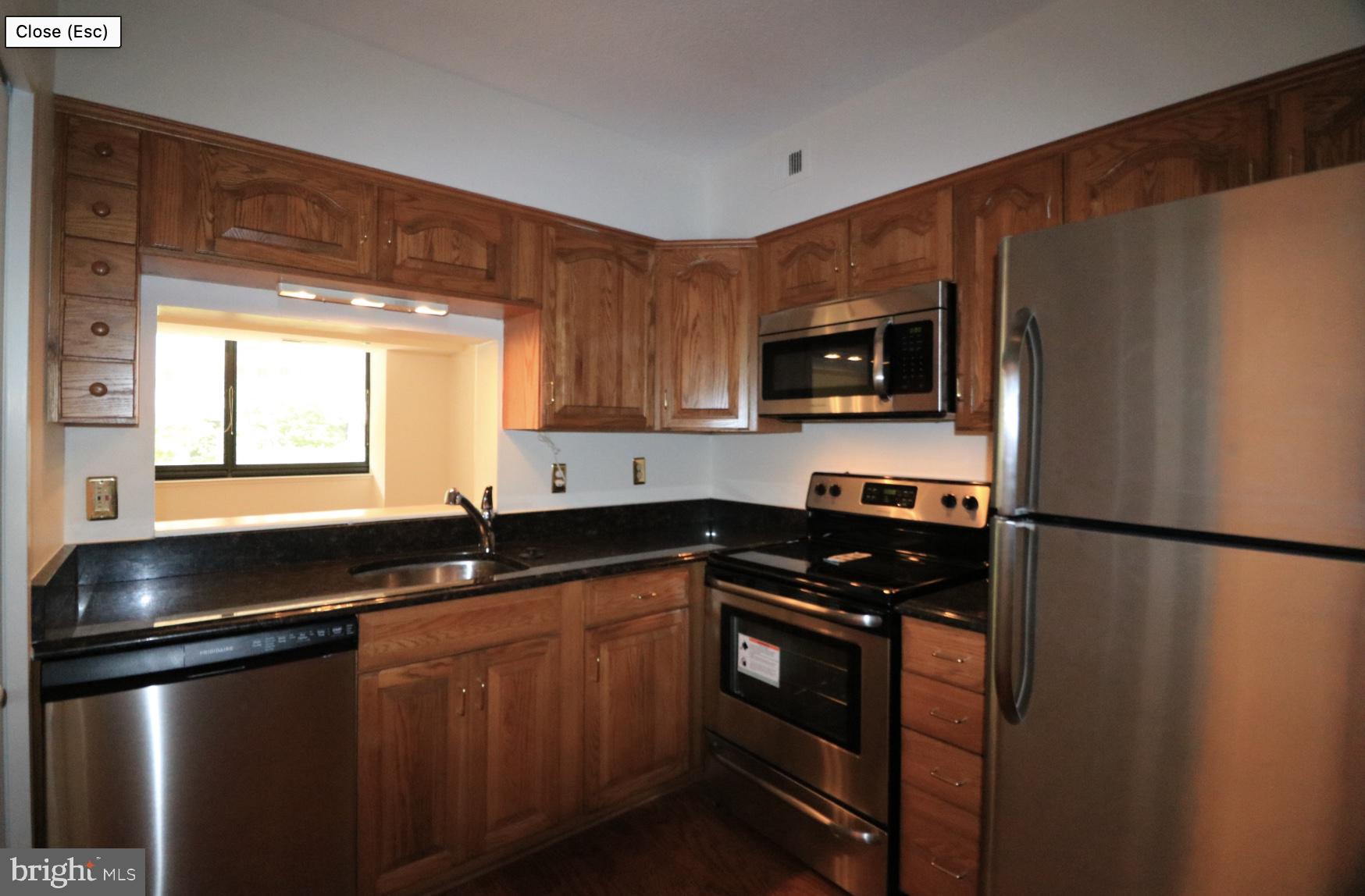 1805 CRYSTAL DRIVE 204S