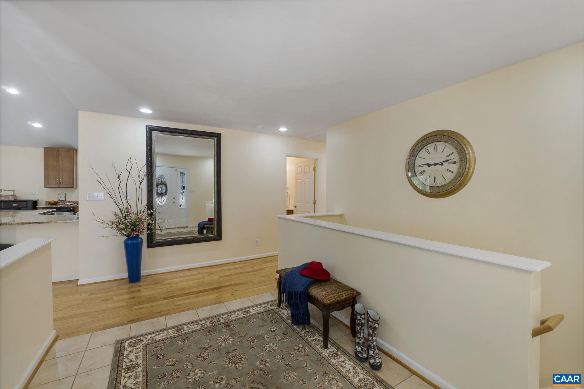 HUNTERS LAKE - Residential