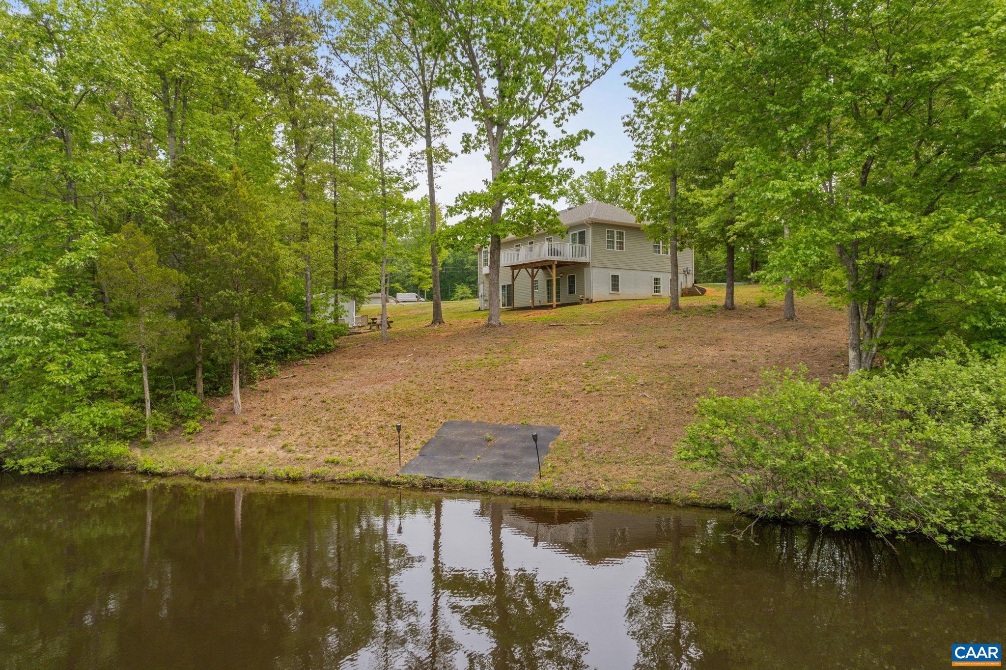 HUNTERS LAKE - Residential