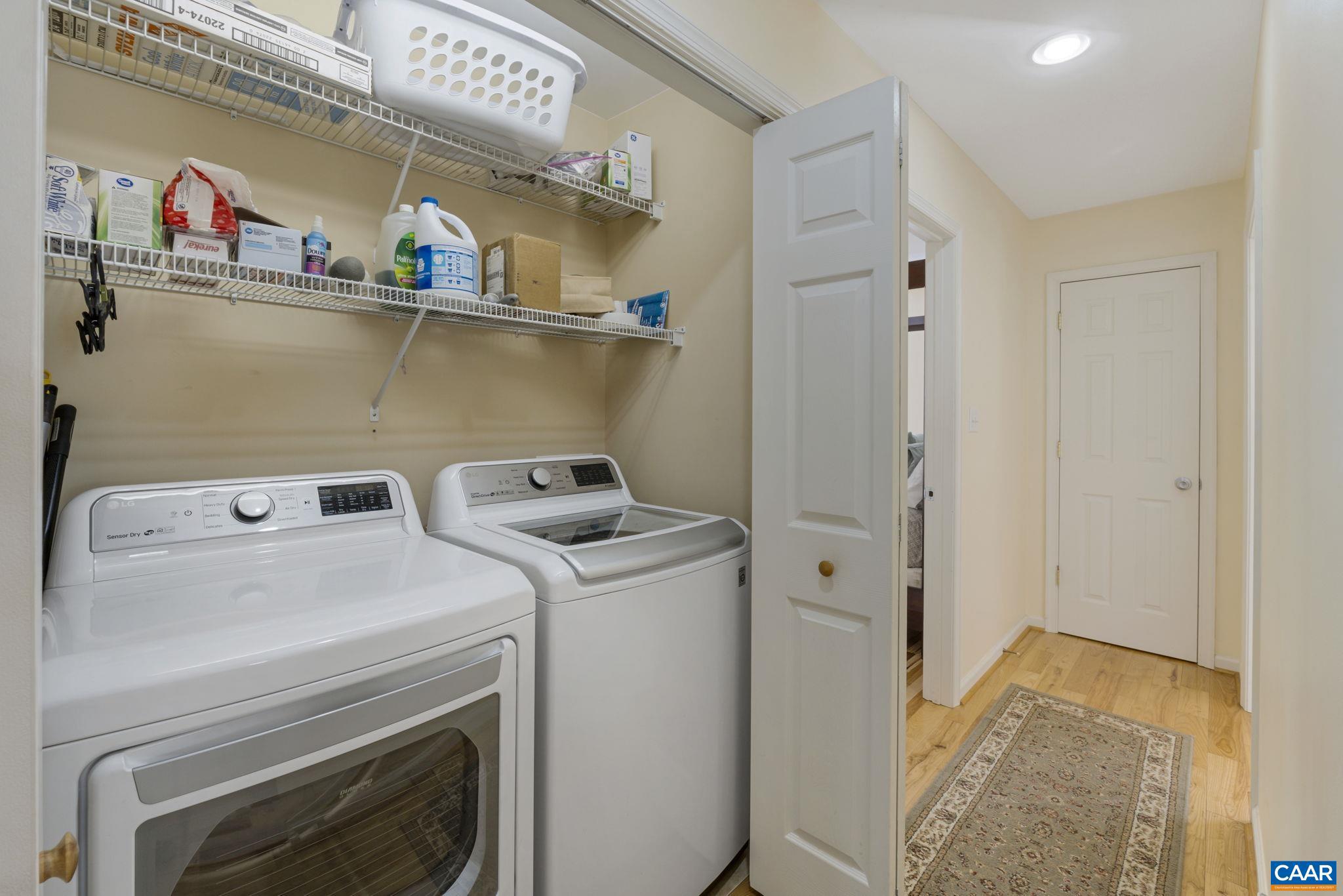 HUNTERS LAKE - Residential