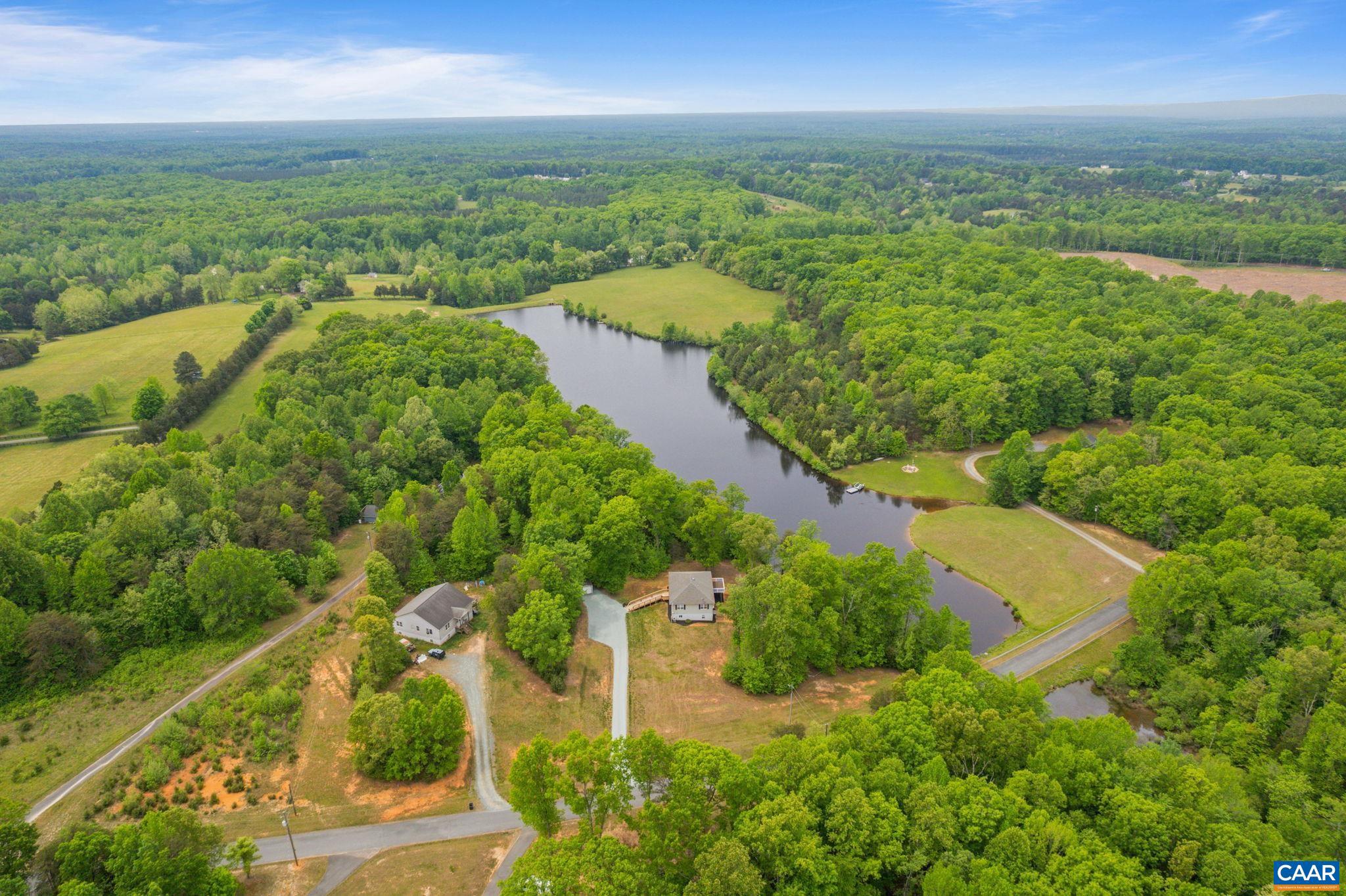 HUNTERS LAKE - Residential