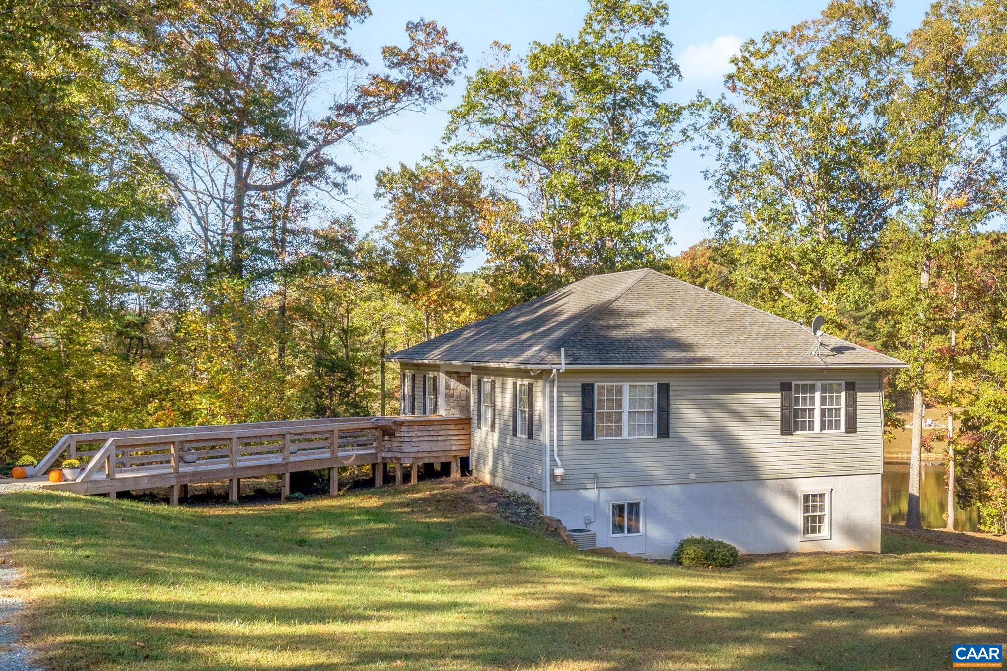 HUNTERS LAKE - Residential