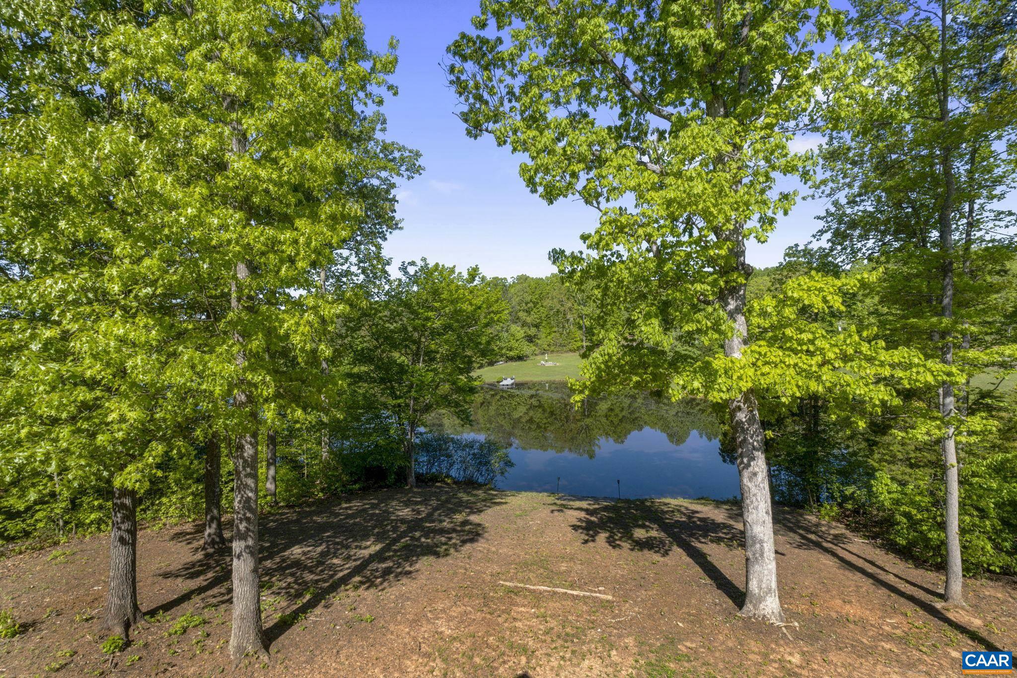 HUNTERS LAKE - Residential