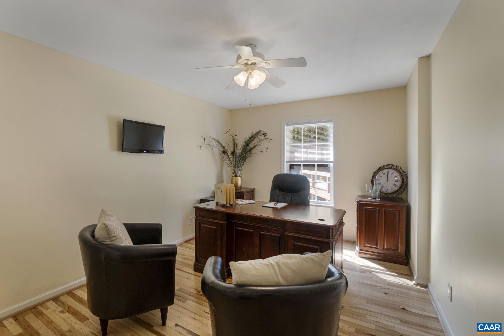 HUNTERS LAKE - Residential