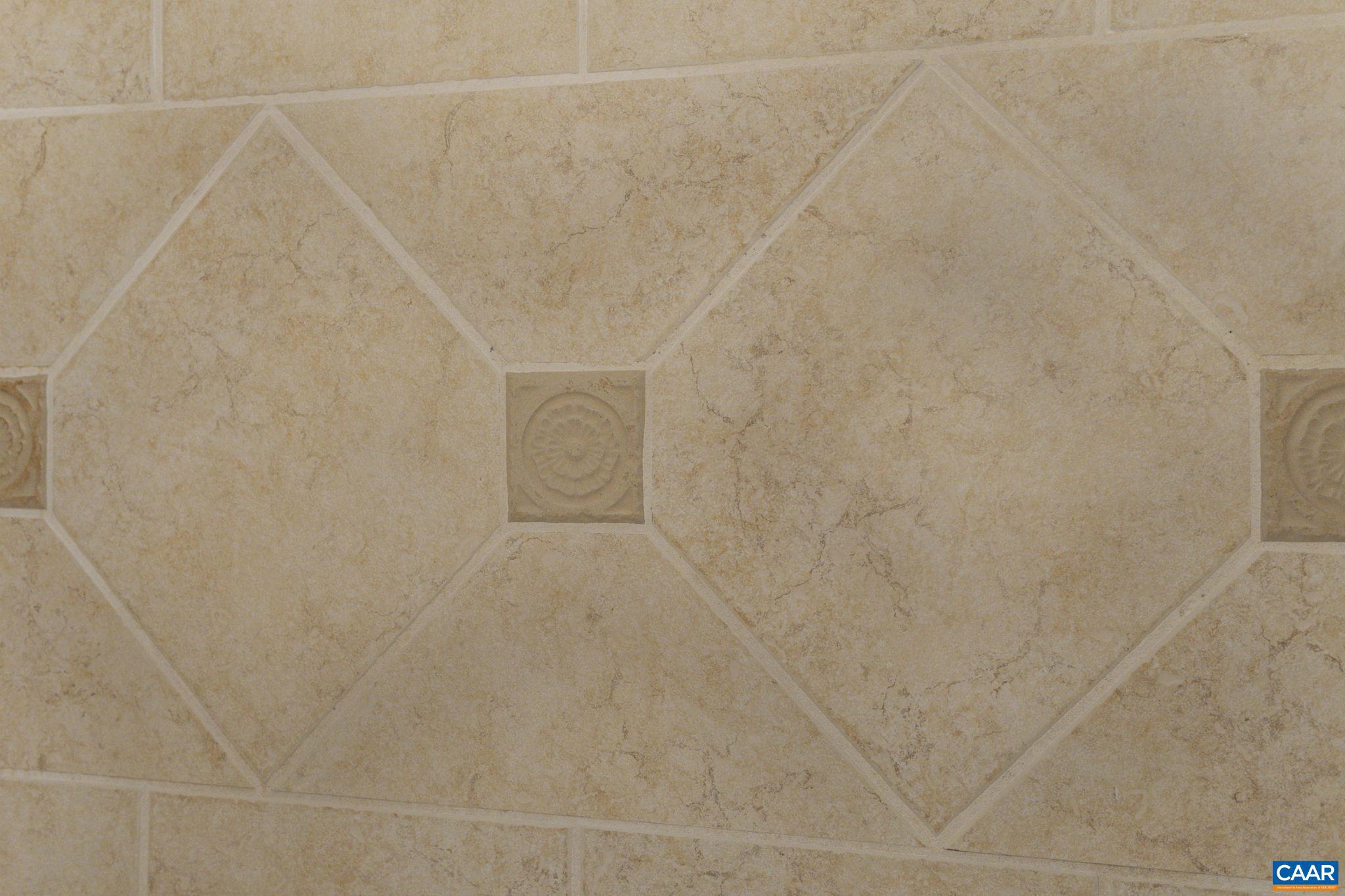 HUNTERS LAKE - Residential