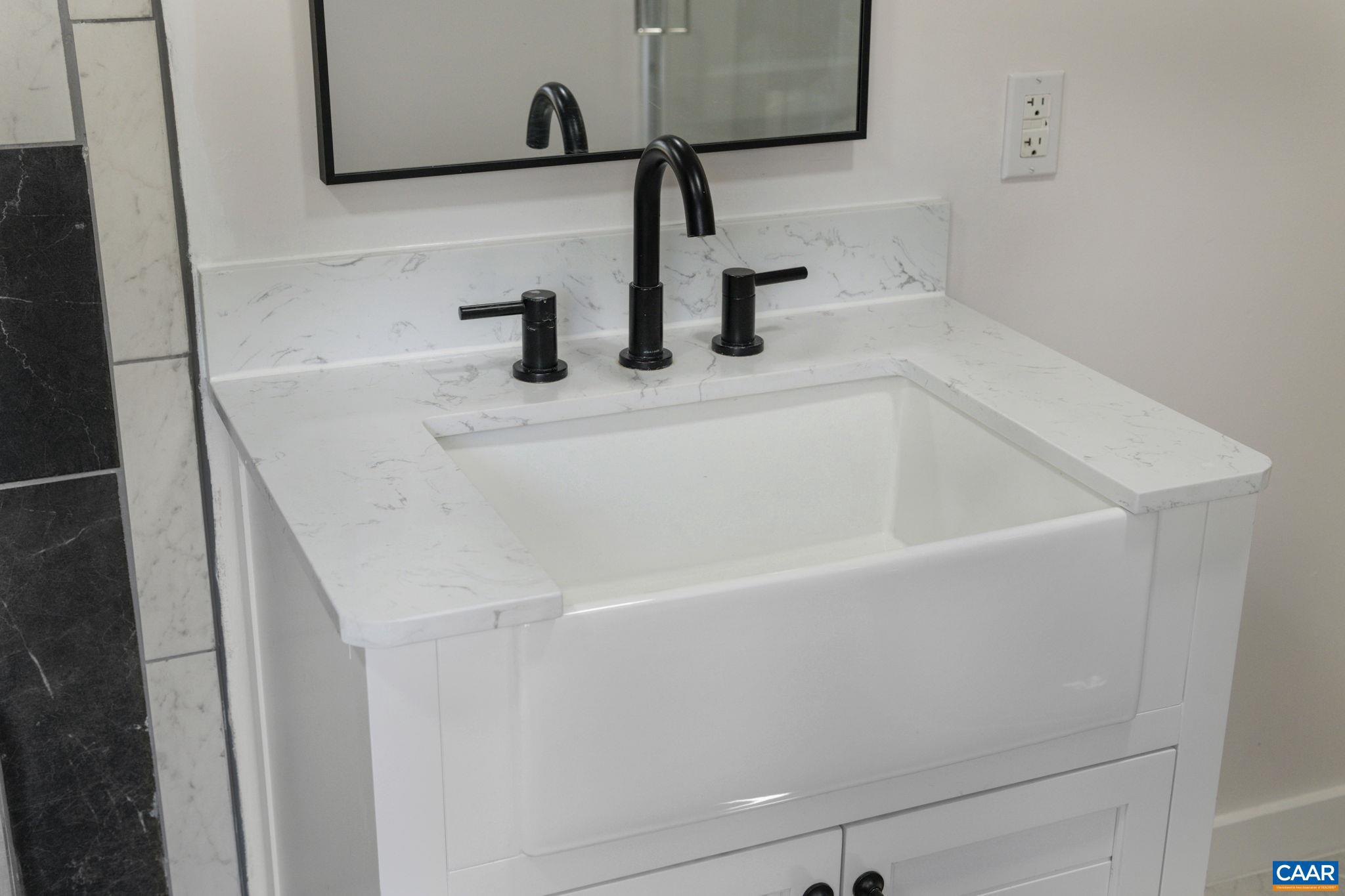 HUNTERS LAKE - Residential