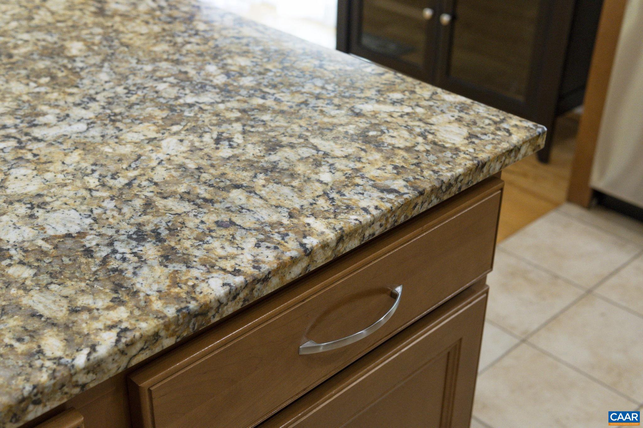 HUNTERS LAKE - Residential