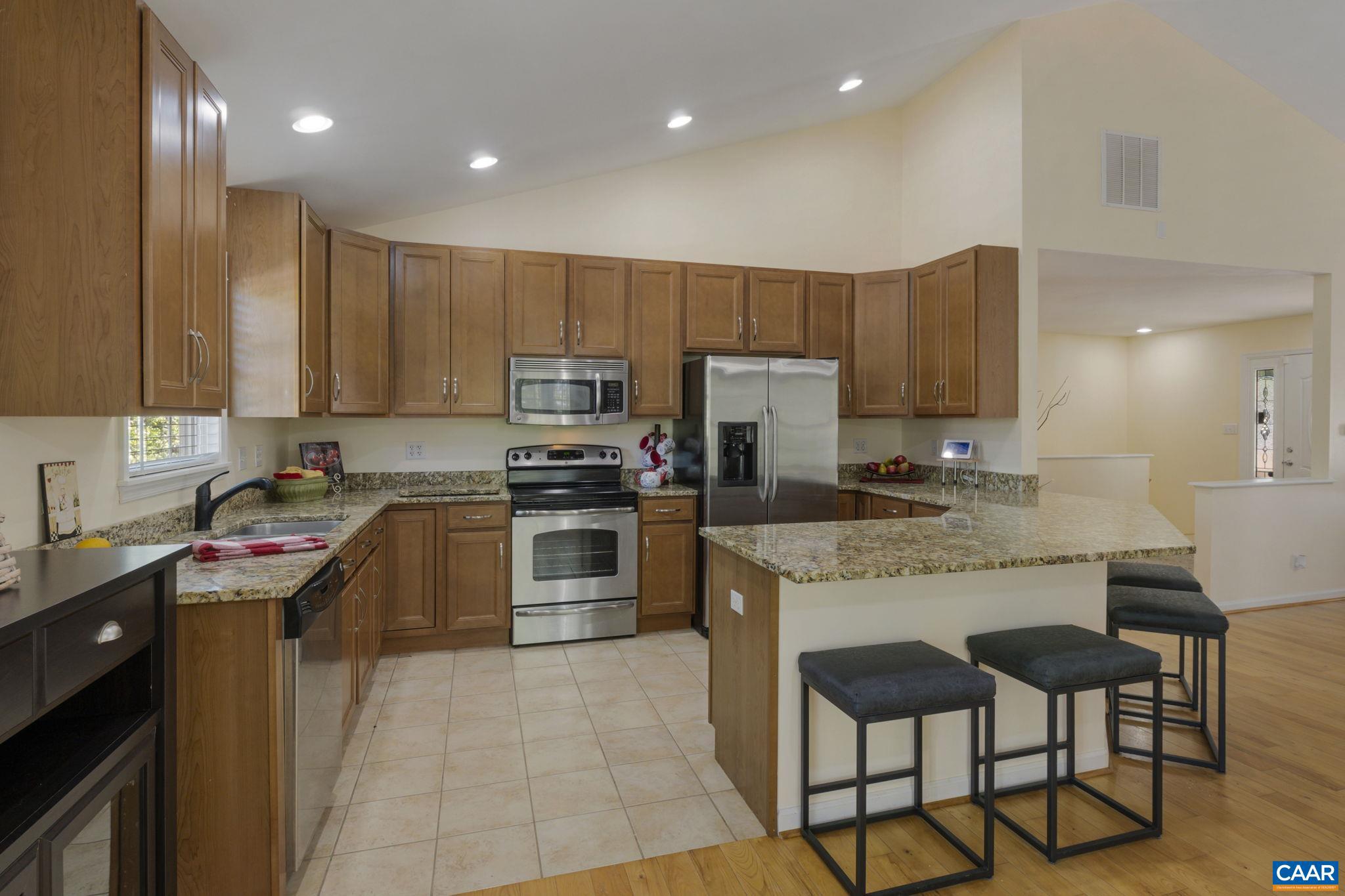 HUNTERS LAKE - Residential