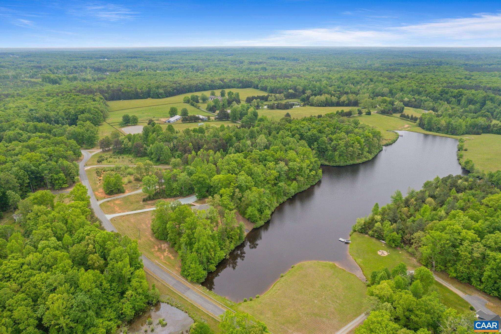 HUNTERS LAKE - Residential