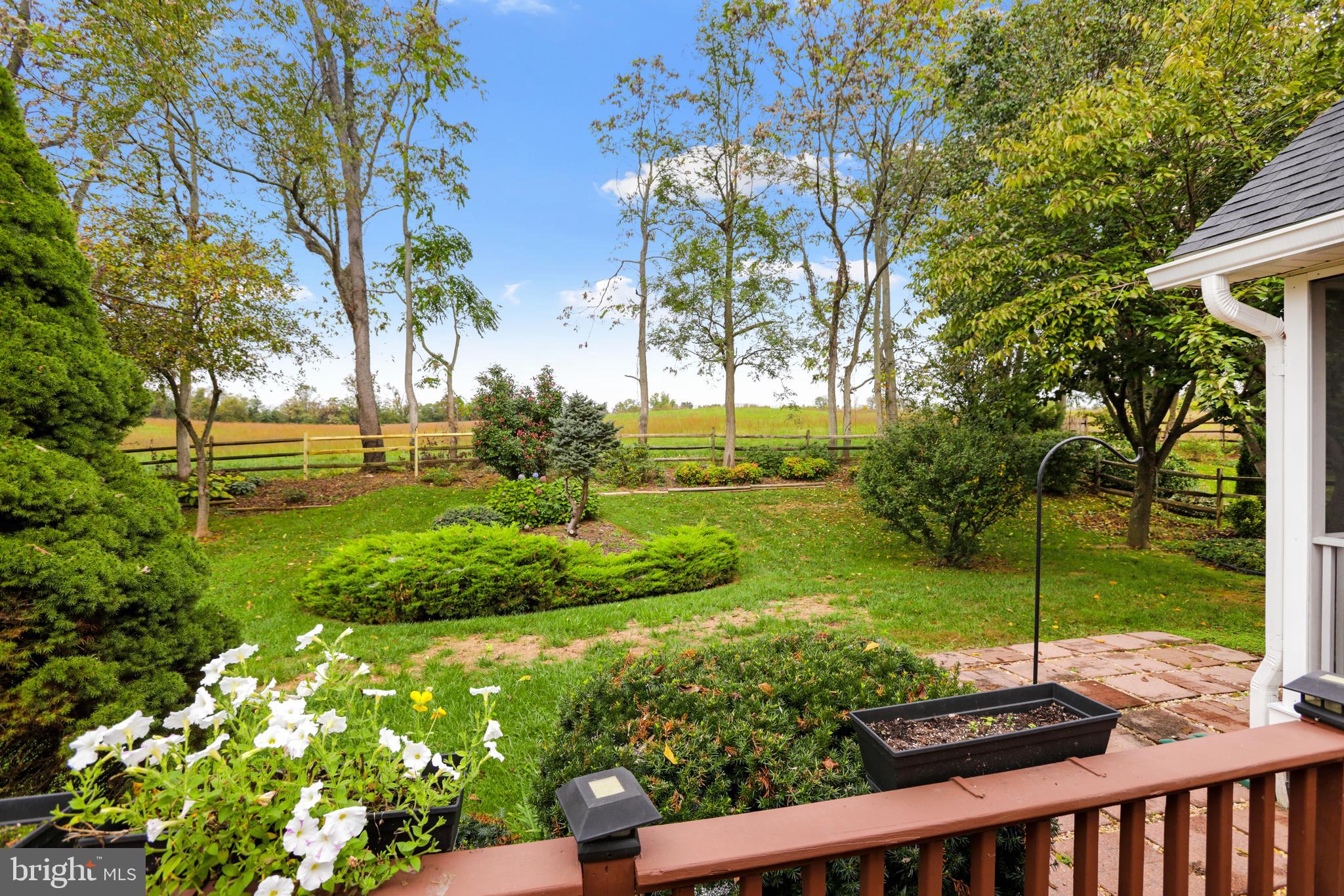 LOCUST HILL - Residential