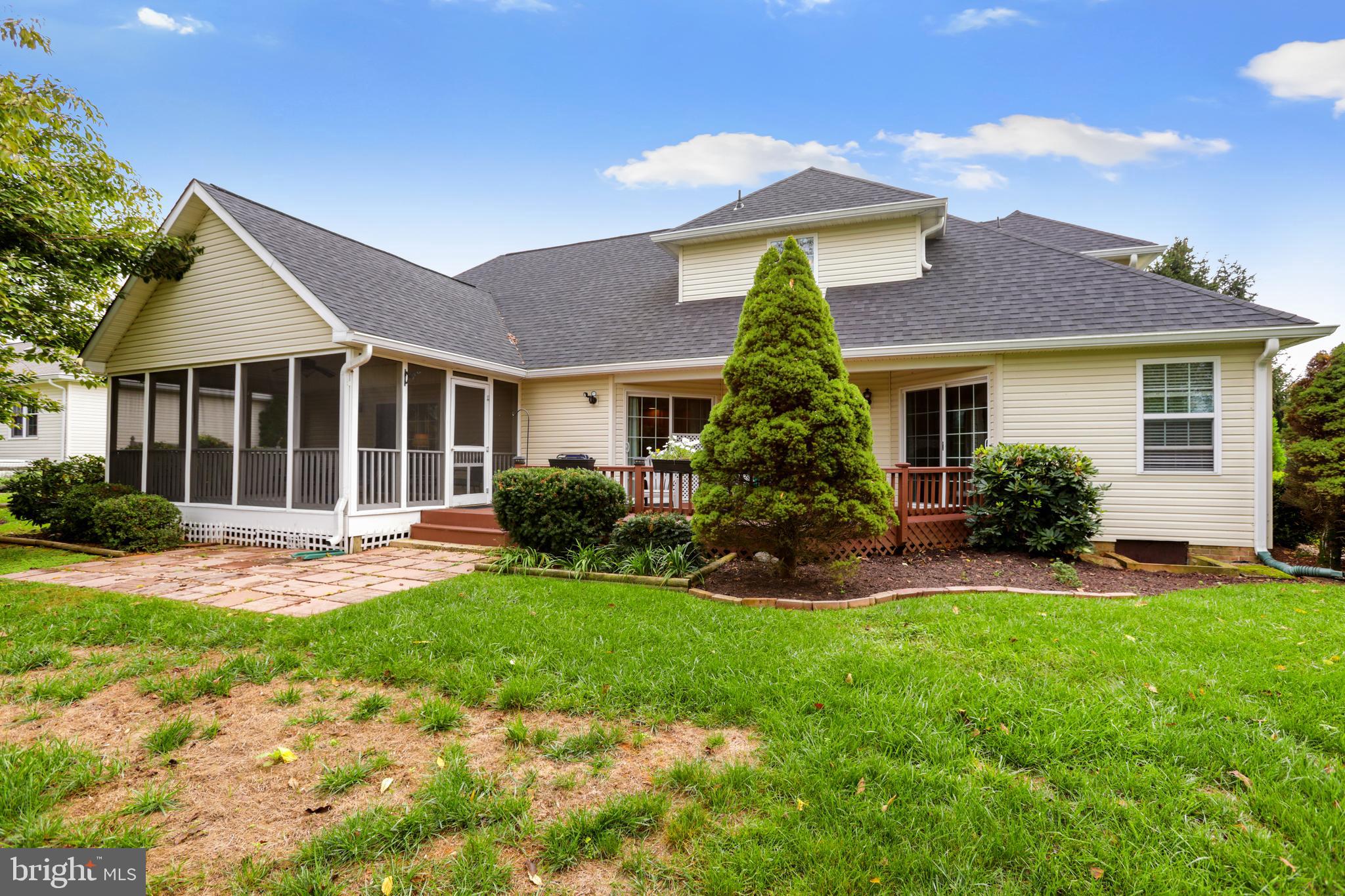 LOCUST HILL - Residential