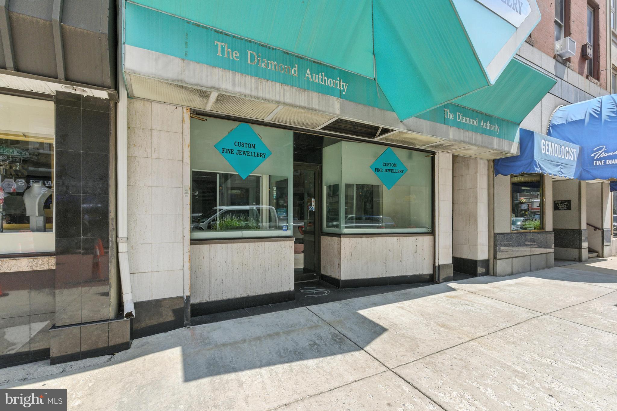 WASHINGTON SQ - Commercial Sale