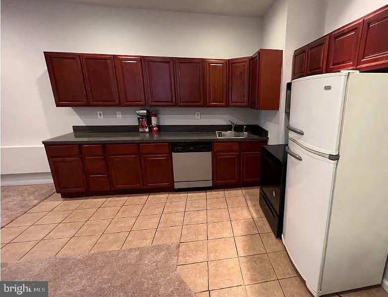 WASHINGTON SQ - Commercial Sale