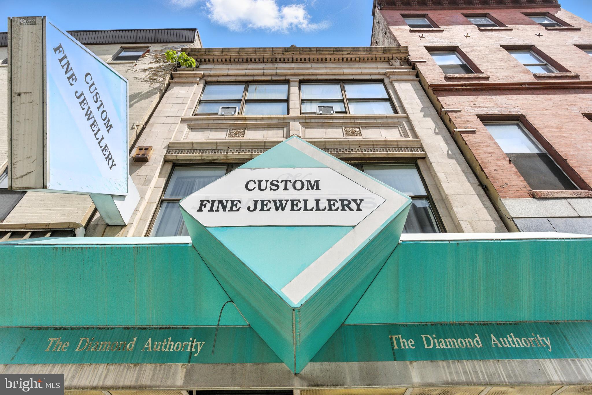 WASHINGTON SQ - Commercial Sale