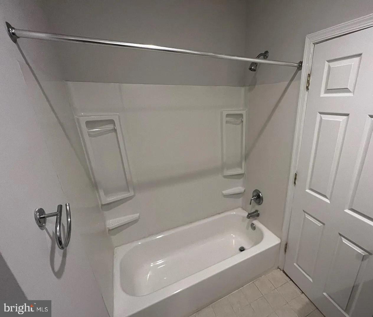 WASHINGTON SQ - Commercial Sale