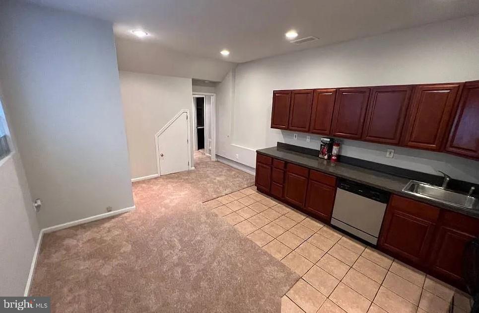 WASHINGTON SQ - Commercial Sale