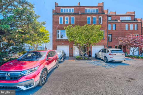 Townhouse For Sale - 2439 Boston Street<br/> BALTIMORE, MD 21224
