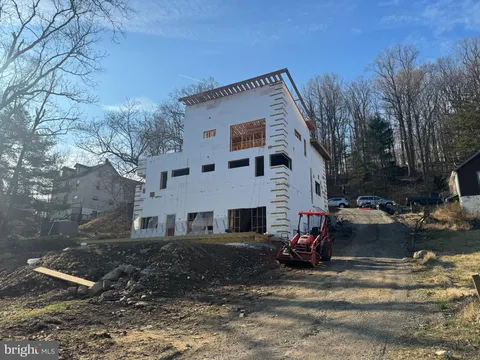 38 New Road, Aston, PA MLS: PADE2076884