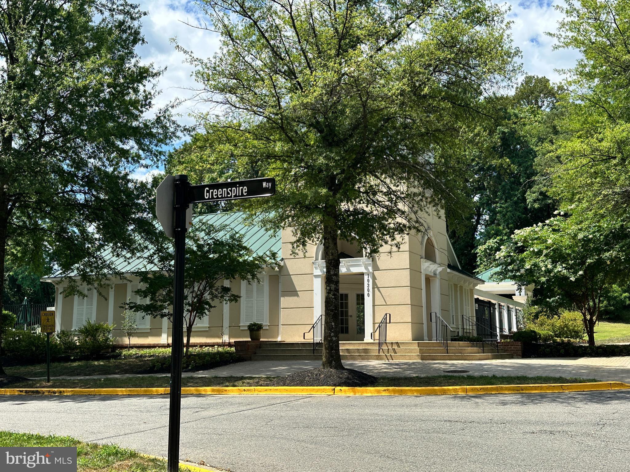 WOODVIEW VILLAGE - Residential Lease