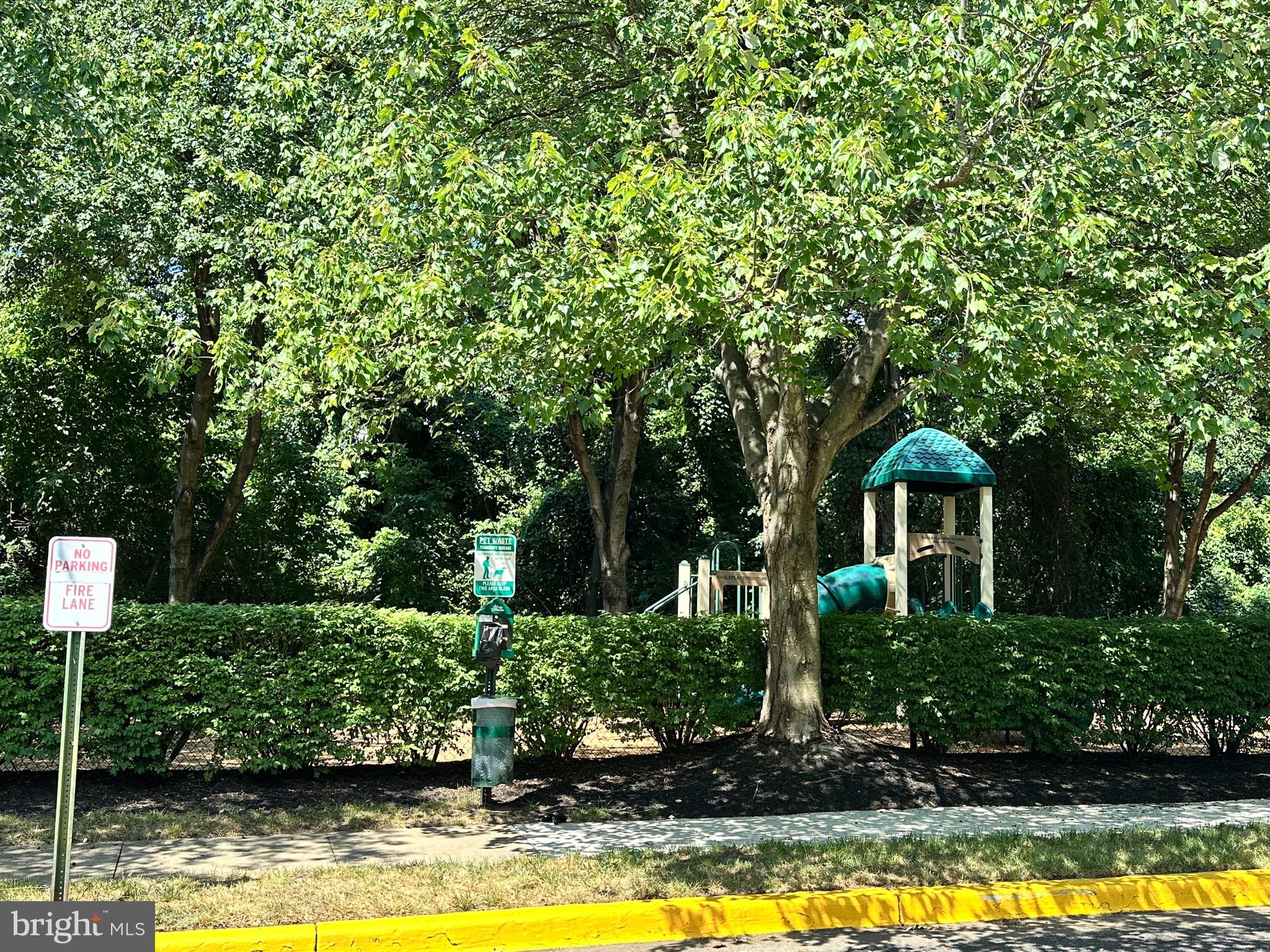 WOODVIEW VILLAGE - Residential Lease