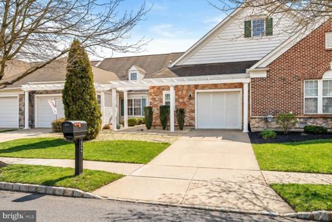 Townhouse For Sale - 32 Sparrow Drive<br/> HAMILTON, NJ 08690