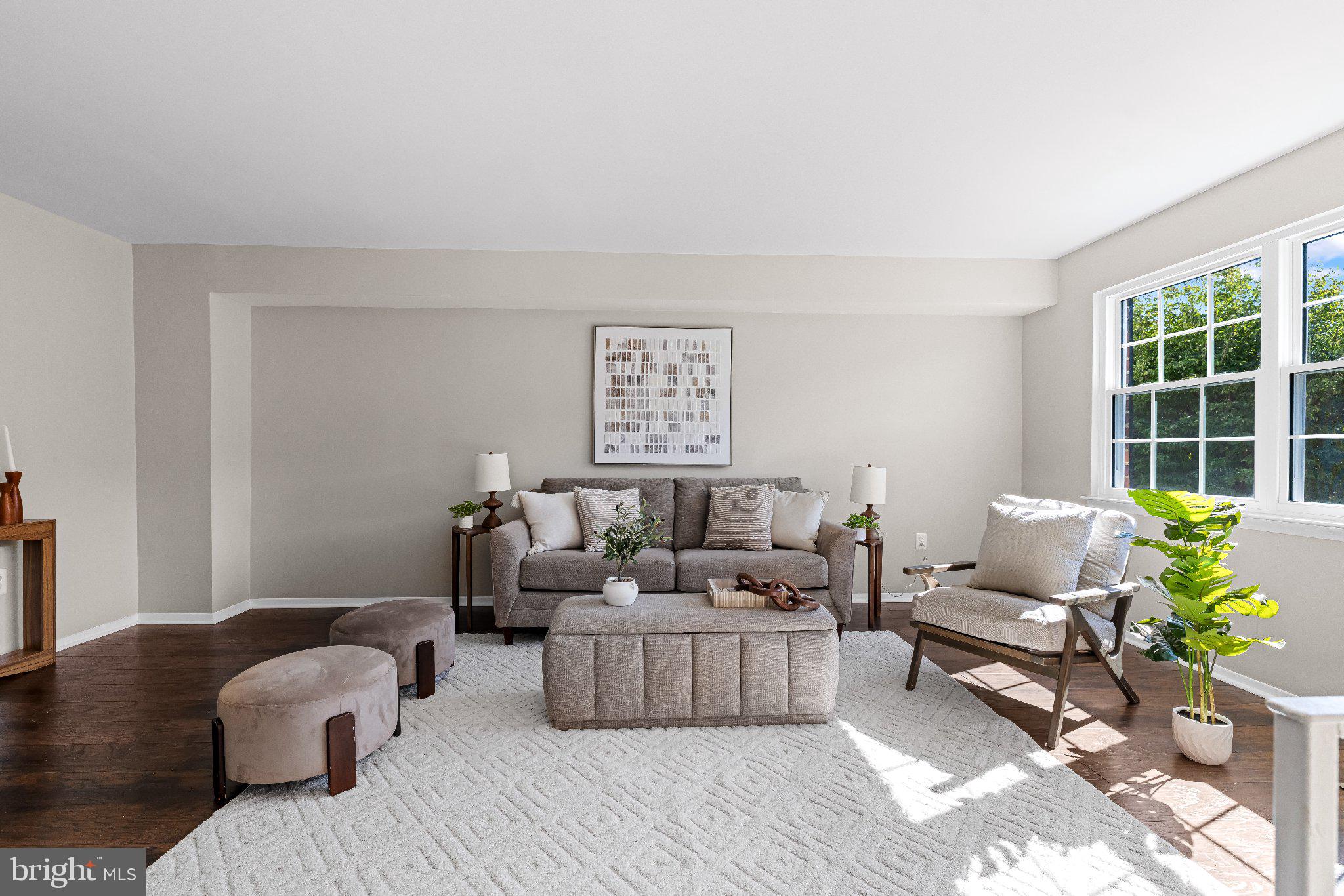 9 OAK SHADOWS COURT