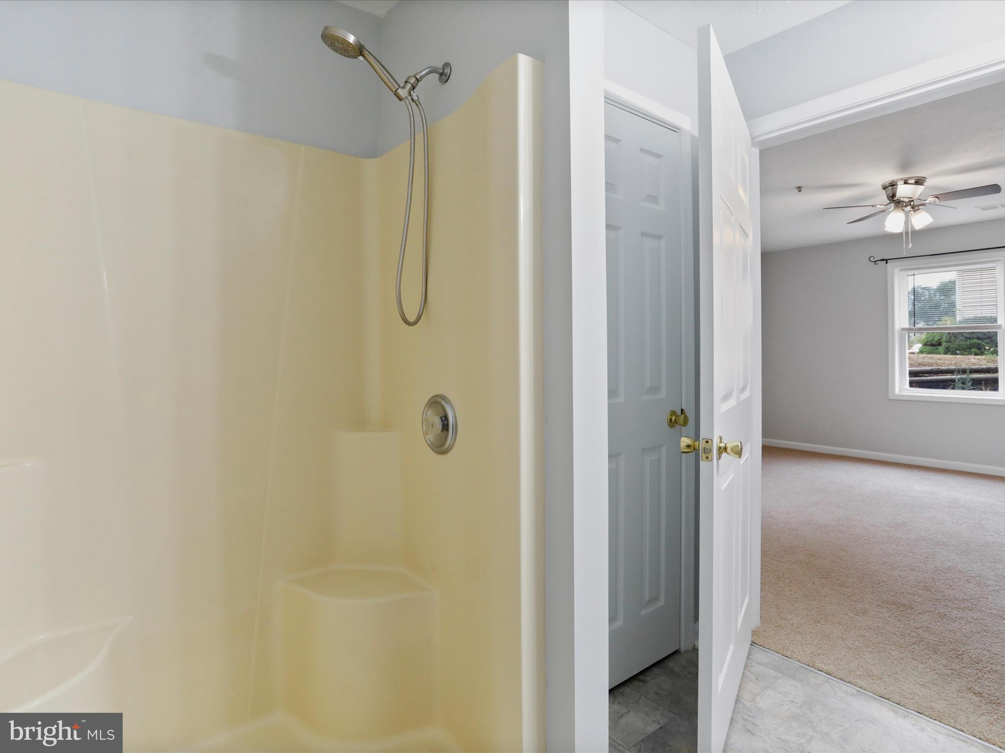 SIGNAL KNOB STATION - Residential