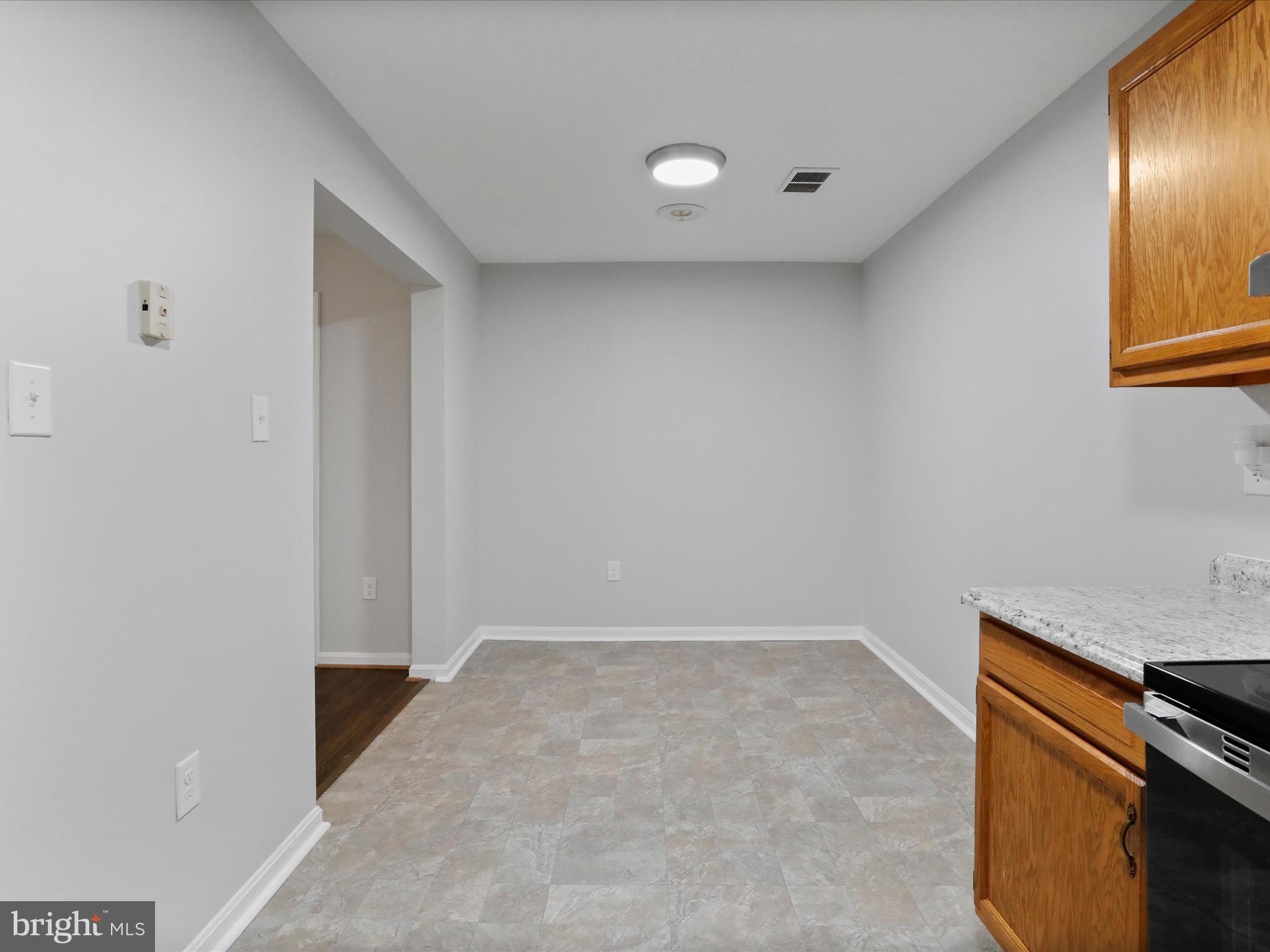 SIGNAL KNOB STATION - Residential