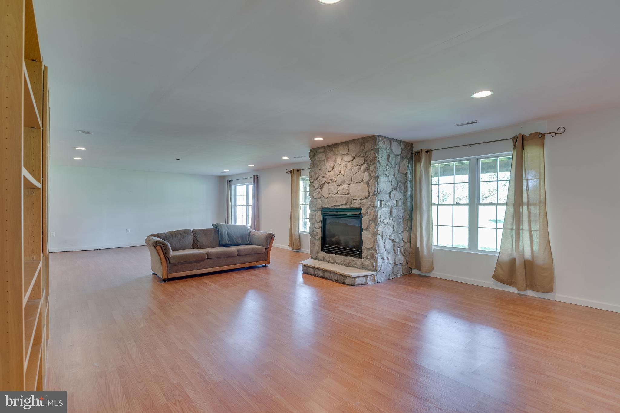 BUNKER HILL - Residential